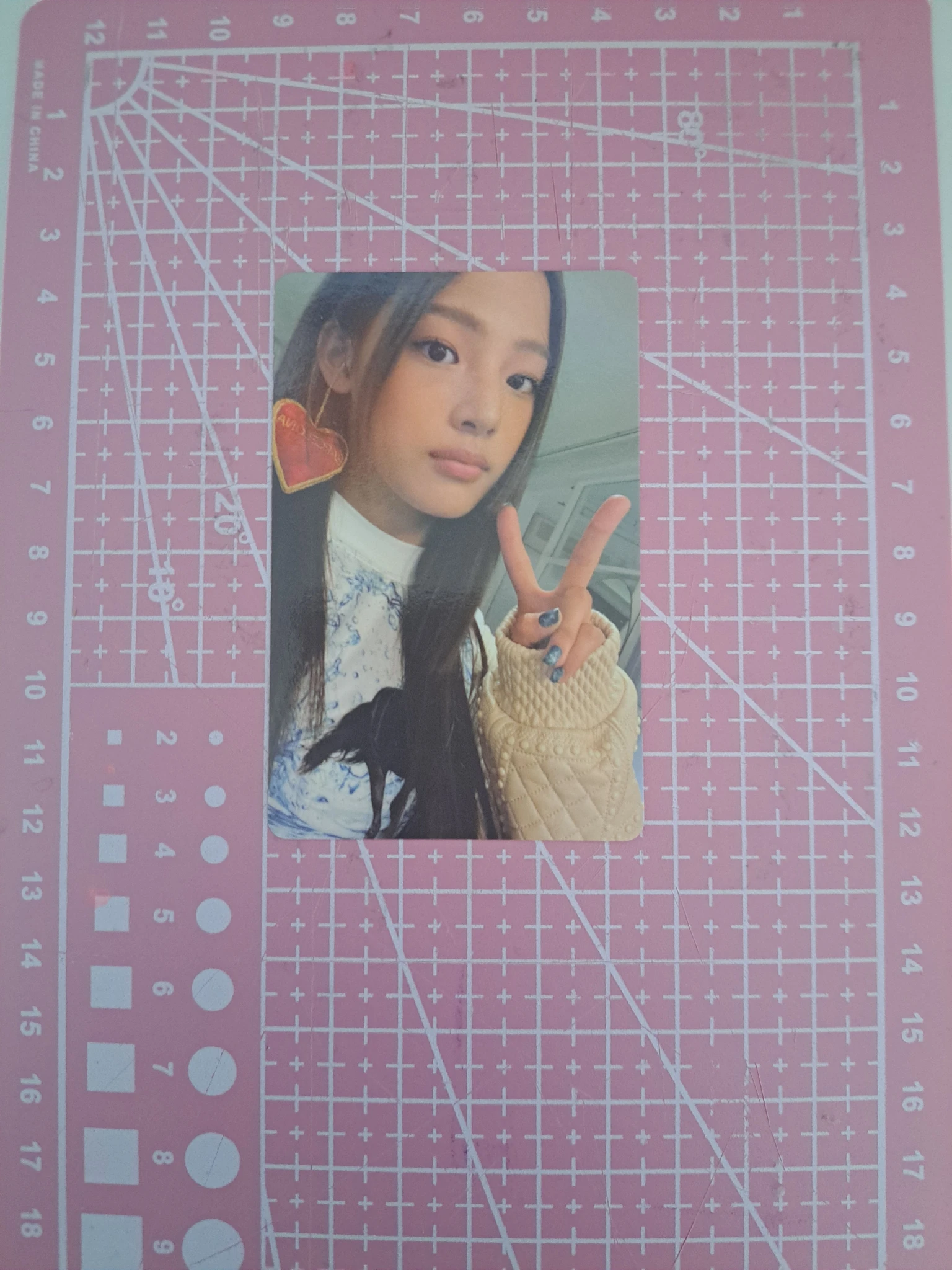 NewJeans Minji NewJeans - Minji - OMG Album album photocard minji version listing photo 1