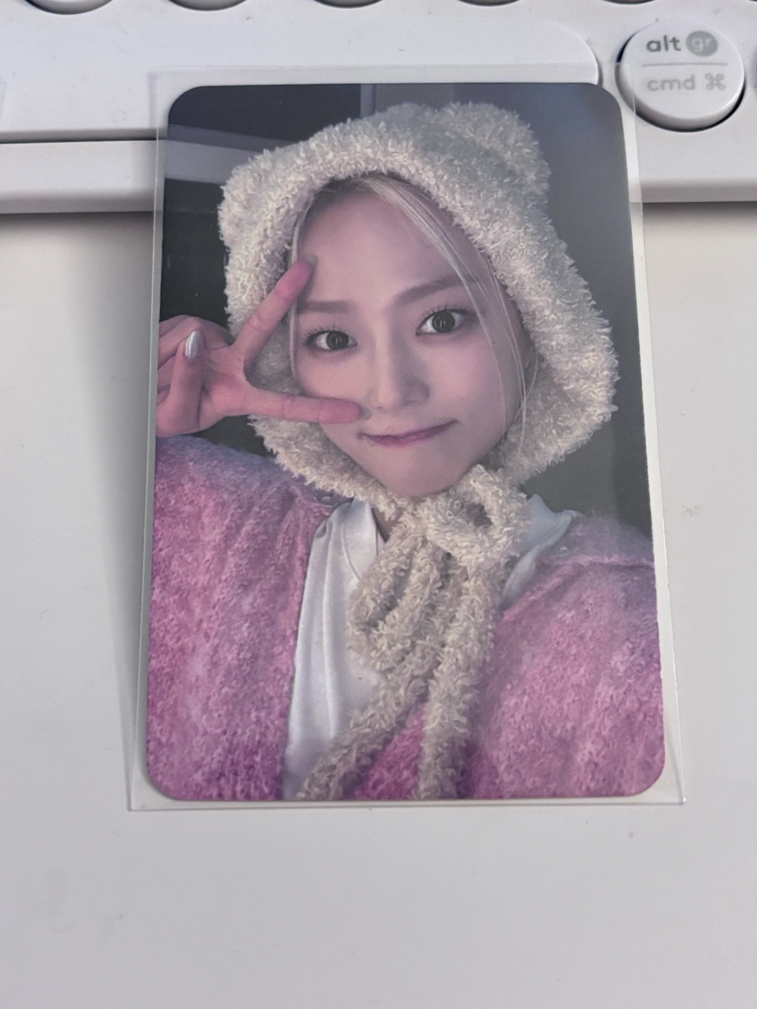 EL7Z UP Yeeun EL7Z UP - Yeeun - 2024 Season's greetings Other soundwave season's greetings fansign listing photo 1