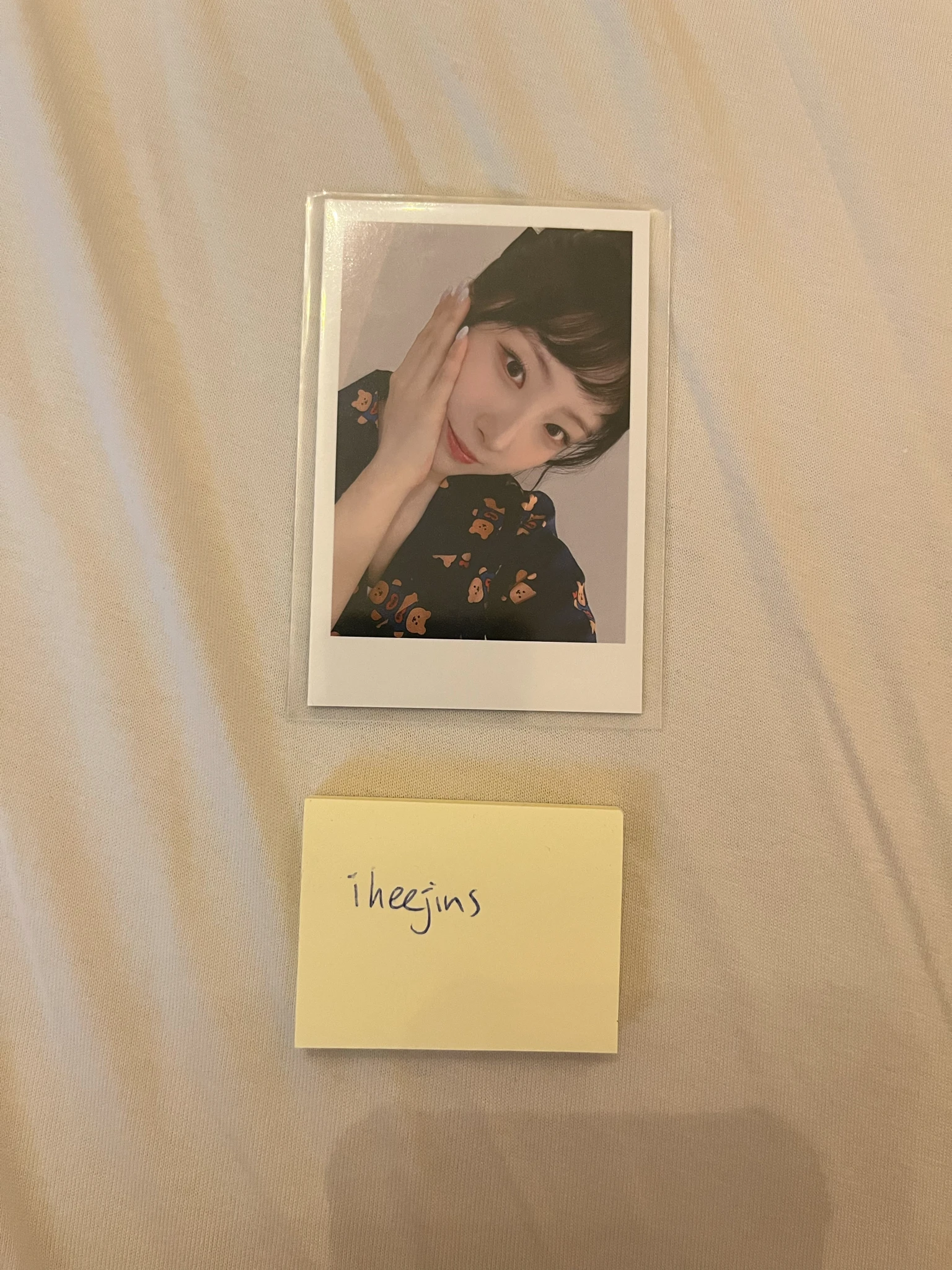 ARTMS HaSeul ARTMS - HaSeul - Club Icarus Album video call (fancall) jump up round 7 polaroid listing photo 1
