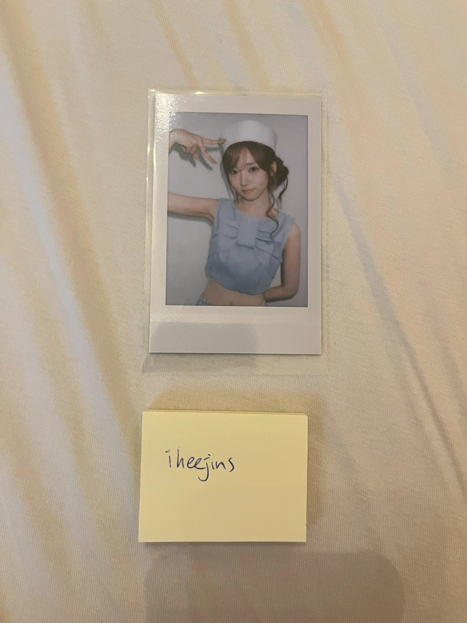 tripleS Shion tripleS - Shion - LOVE&POP pt.1 Album polaroid listing photo 1
