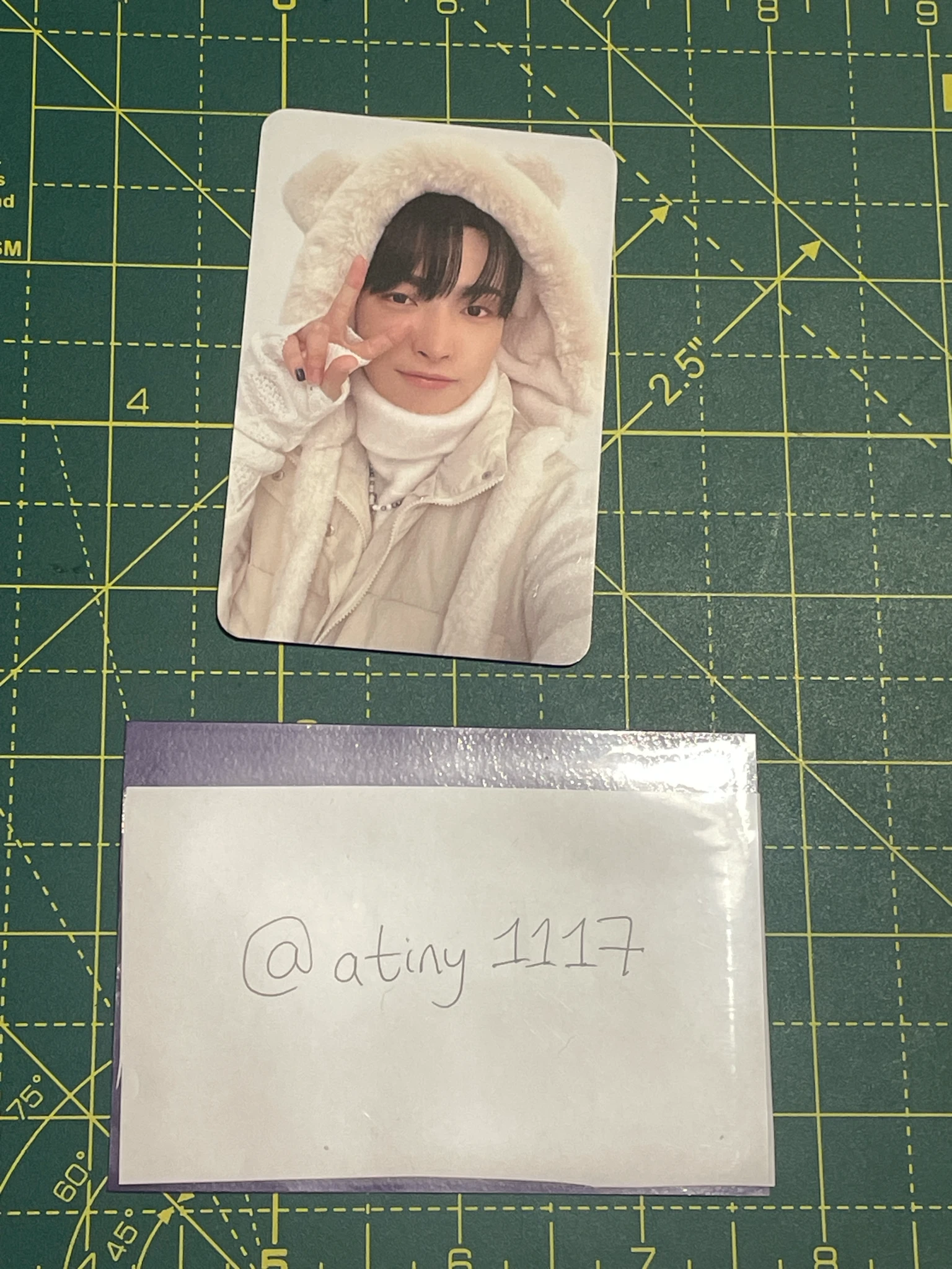 ATEEZ Hongjoong ATEEZ - Hongjoong - 8M1S Snowman Factory Other signed version listing photo 1