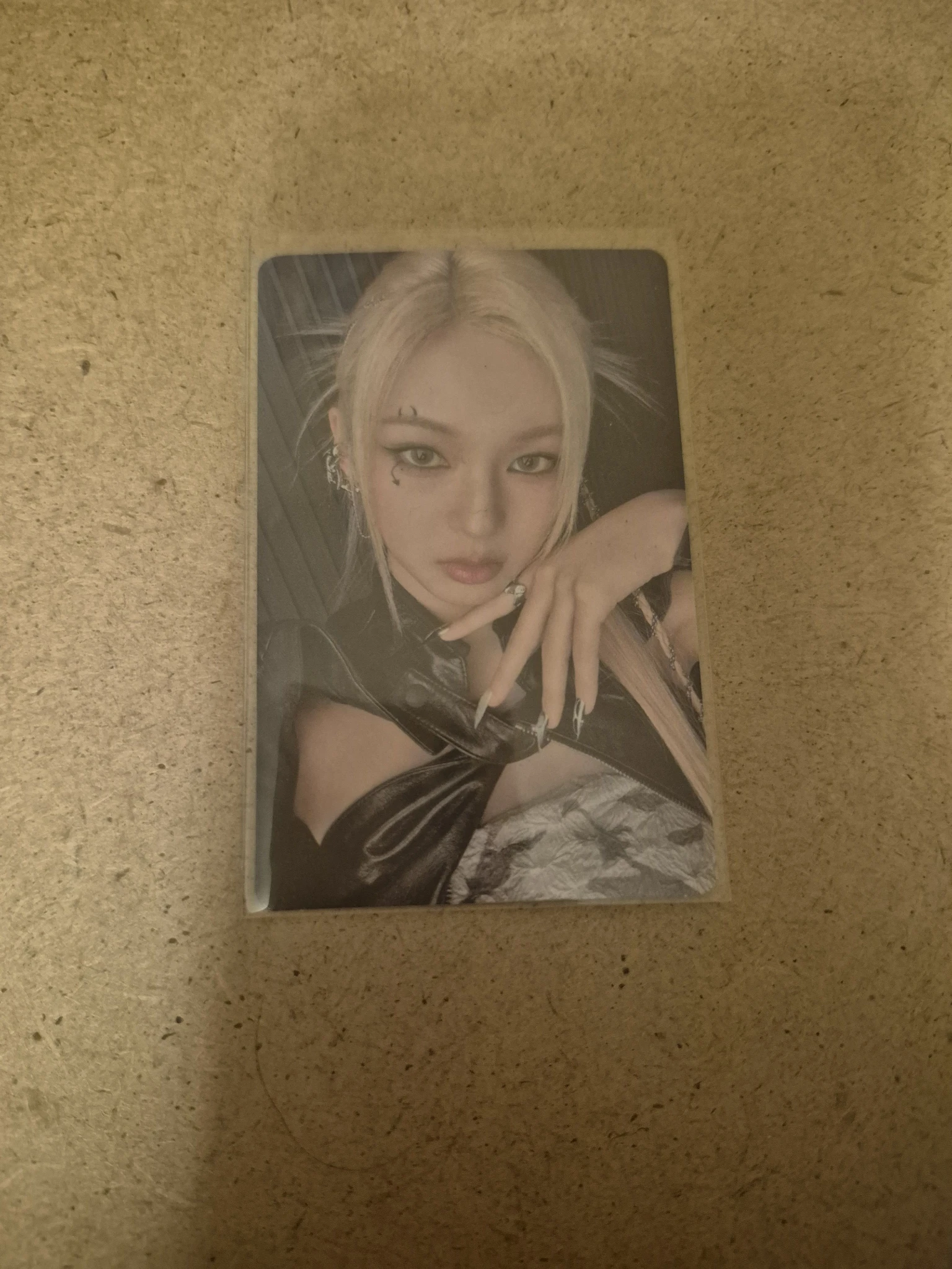 BABYMONSTER Chiquita BABYMONSTER - Chiquita - BABYMONS7ER Album yg tag version album photocard listing photo 1