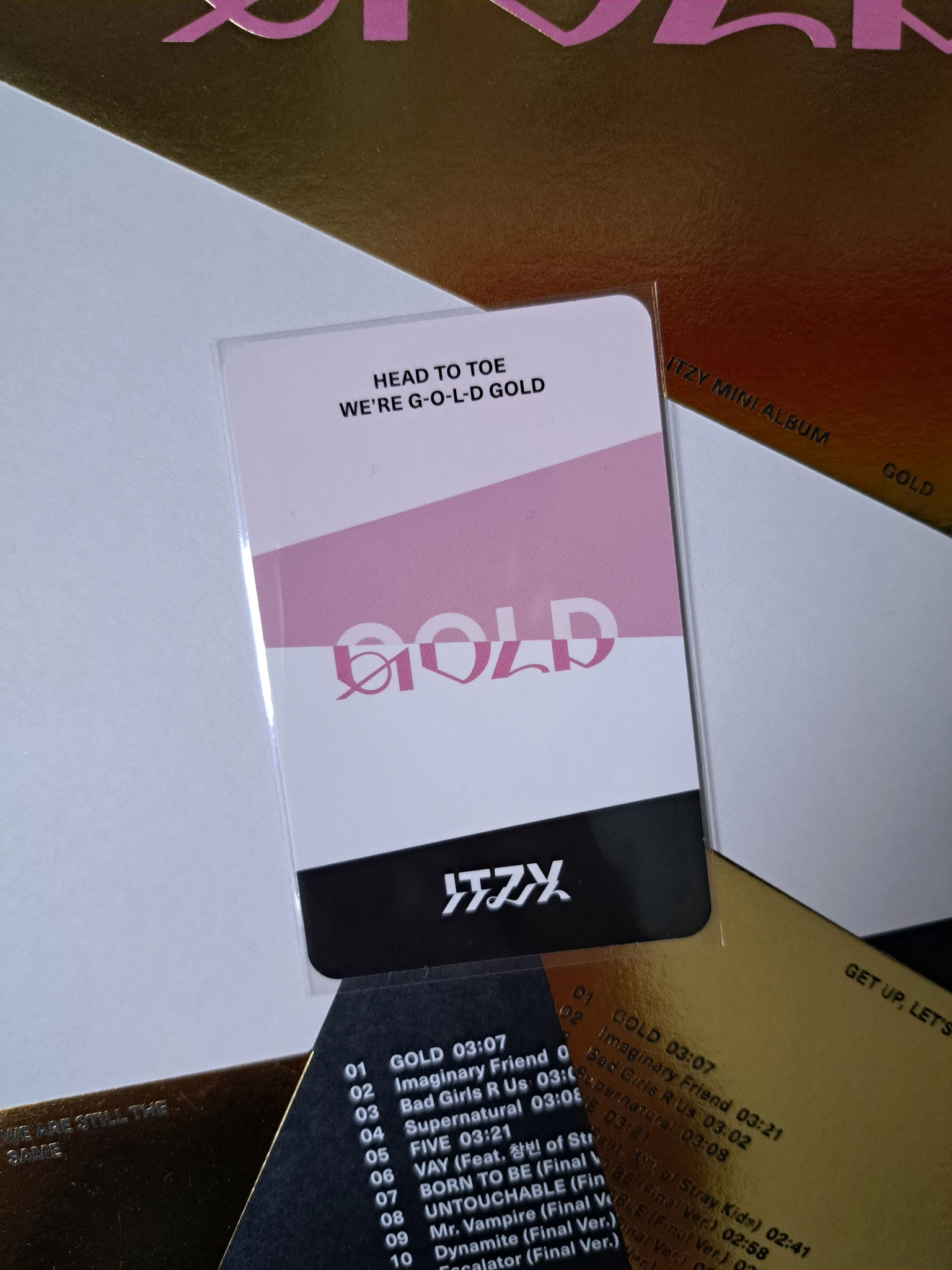 ITZY Yuna ITZY - Yuna - GOLD Album album photocard standard ver. listing photo 2