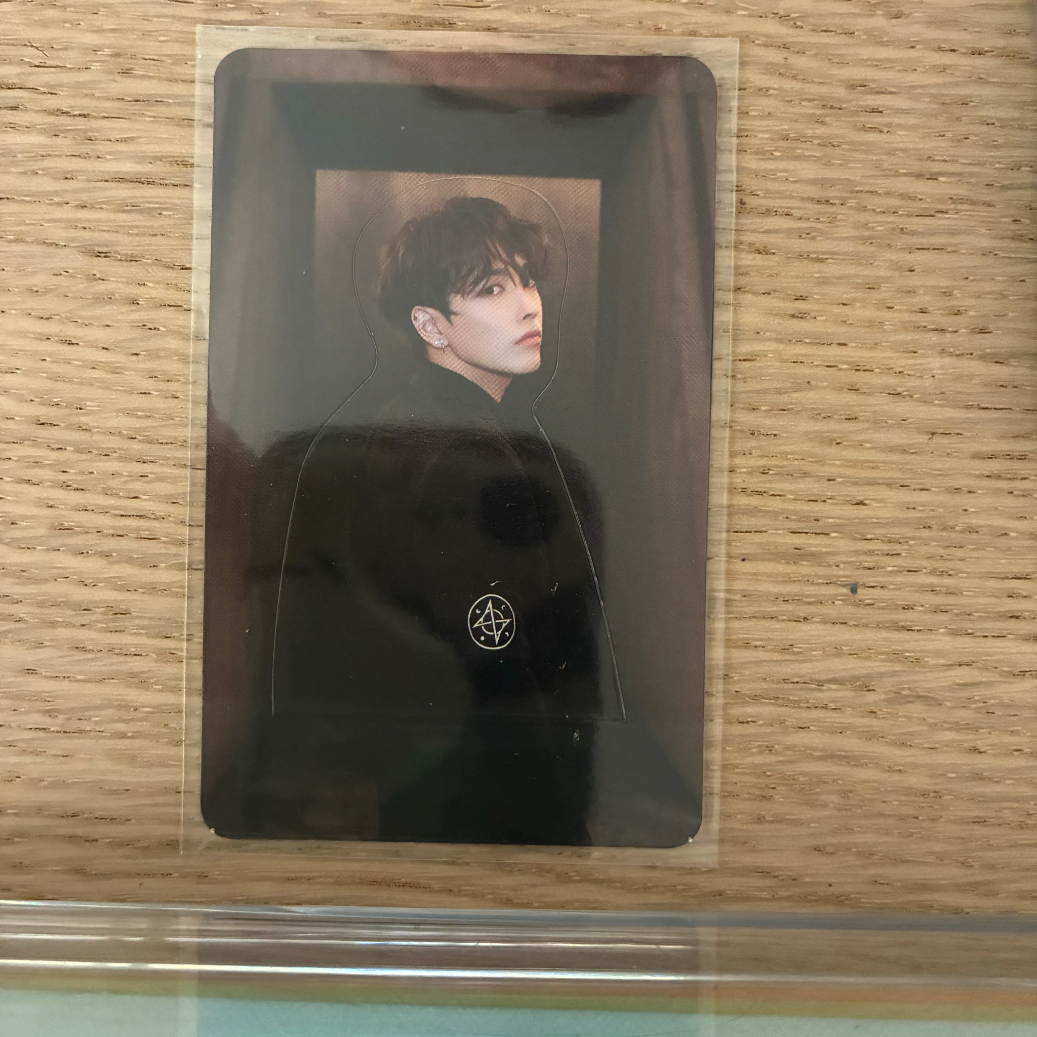 ATEEZ Hongjoong ATEEZ - Hongjoong - THE WORLD EP.FIN: WILL Album standee platform version album inclusion listing photo 1