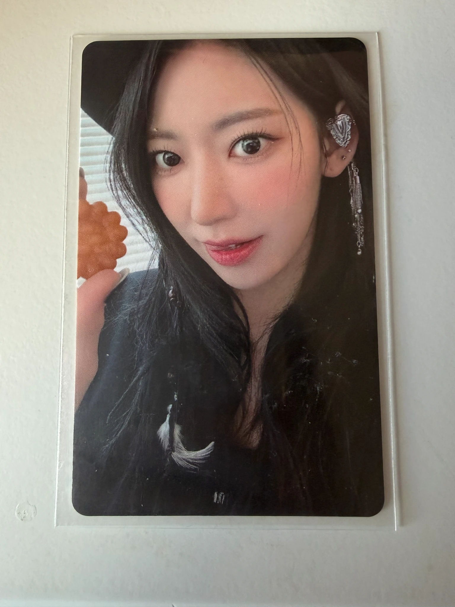 LE SSERAFIM Sakura LE SSERAFIM - Sakura - UNFORGIVEN Album weverse shop global (wvg) fansign listing photo 1