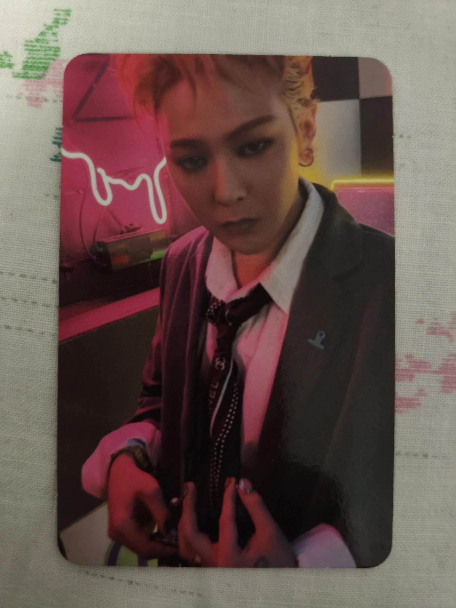 G-Dragon G-Dragon G-Dragon - G-Dragon - Übermensch Album album photocard blue jewel ver. listing photo 1