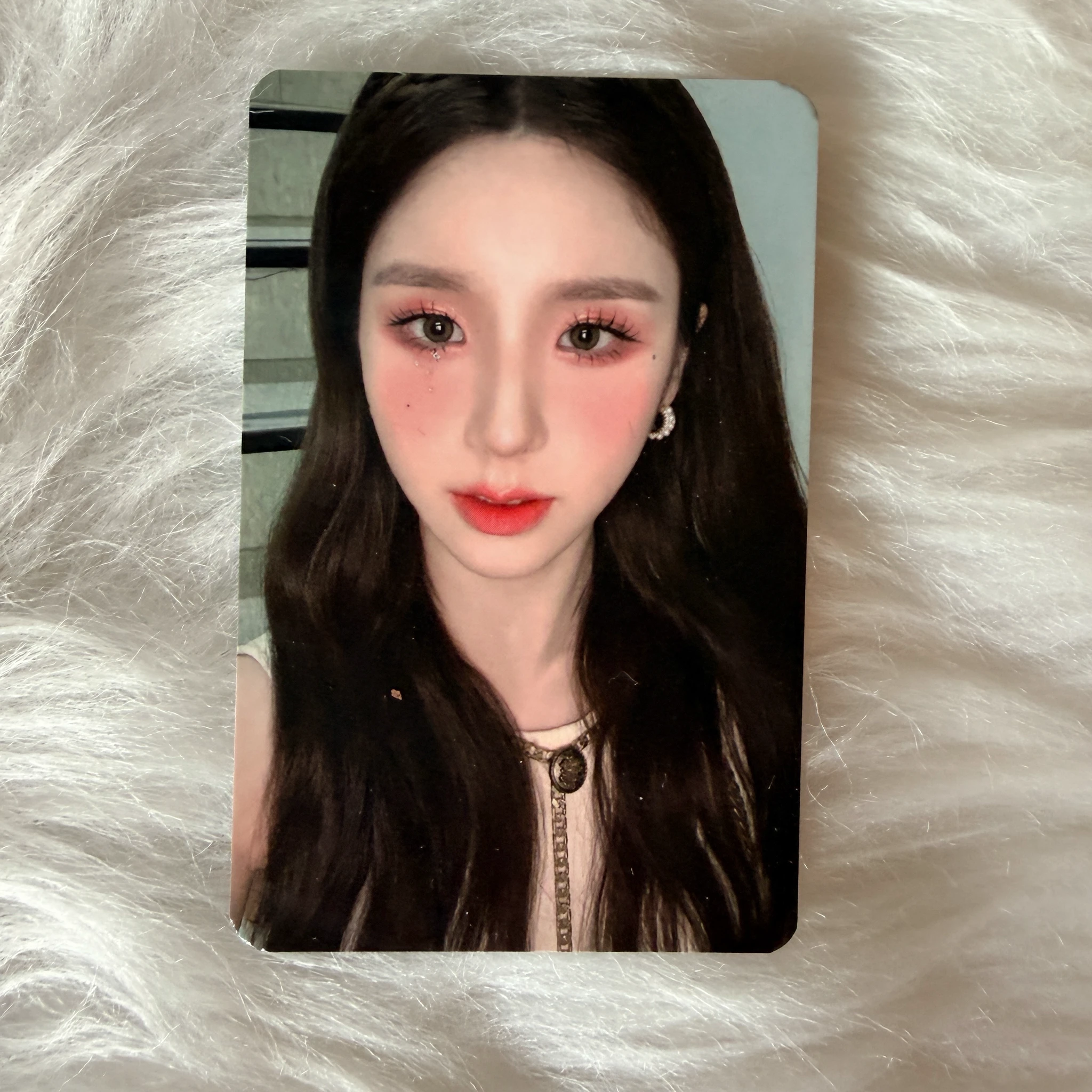 LOONA HeeJin LOONA - HeeJin - 2022 1st World Tour LOONATHEWORLD Event vip ticket benefit meet & greet merch photocard photocard set listing photo 1