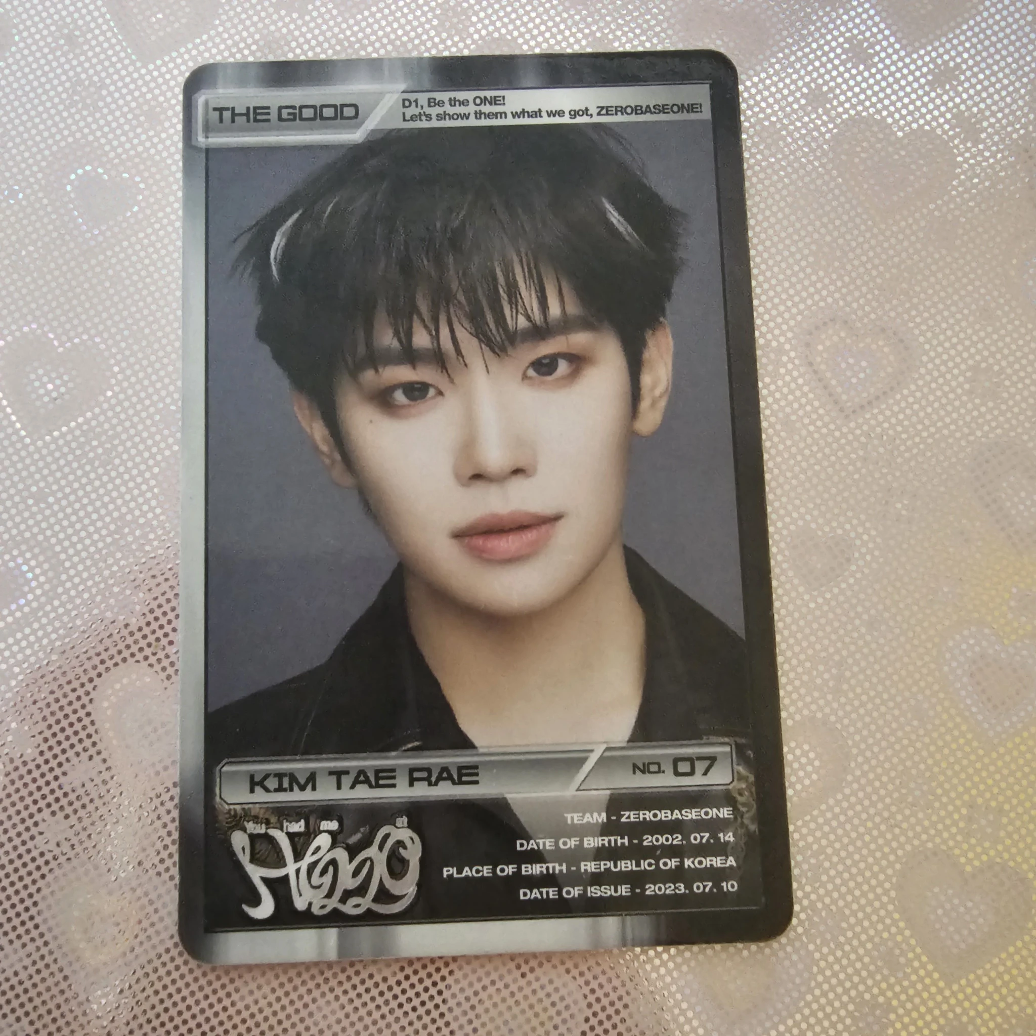 ZEROBASEONE Taerae ZEROBASEONE - Taerae - You had me at HELLO Album album photocard solar version id card listing photo 1