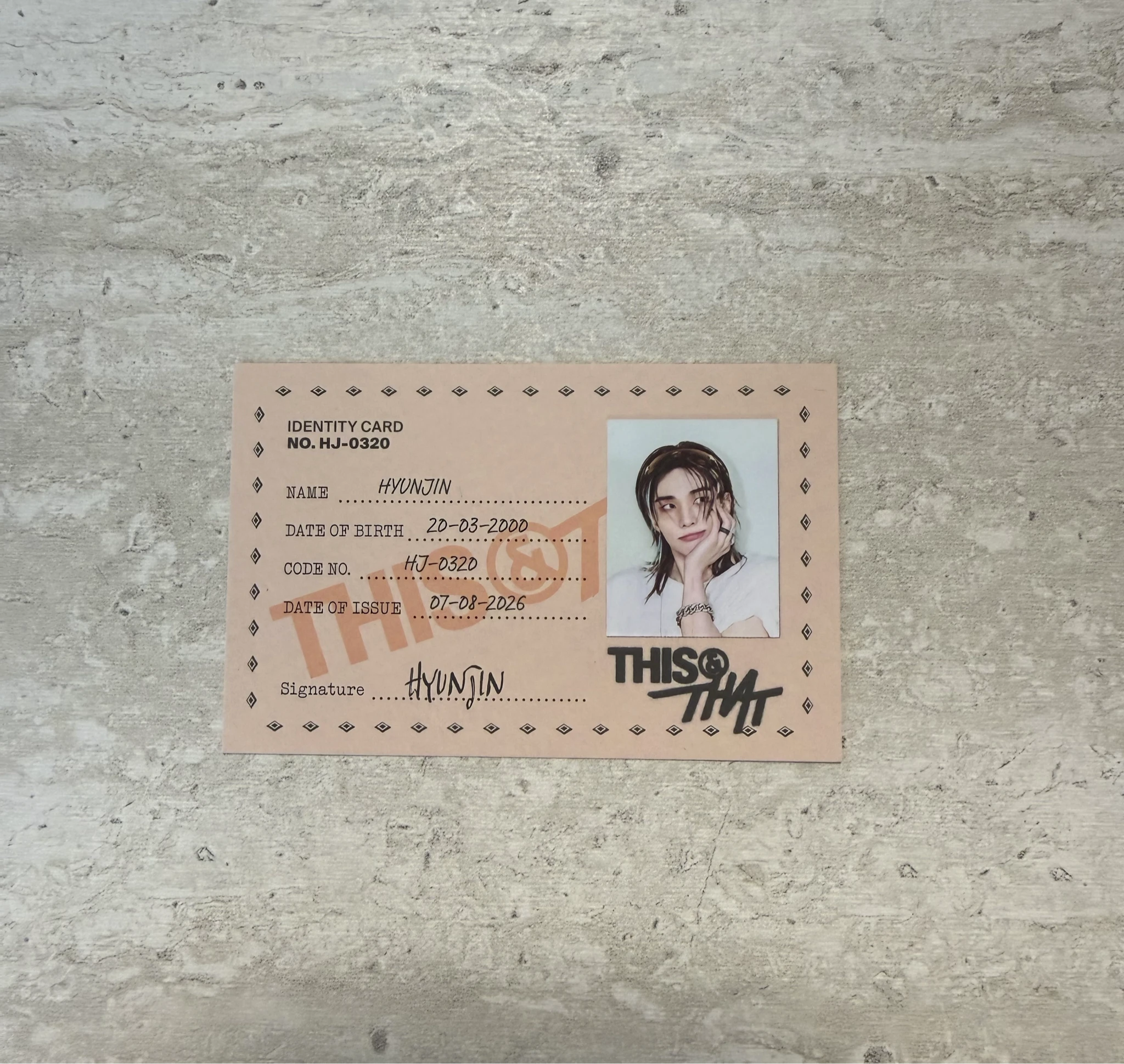 Stray Kids Hyunjin Stray Kids - Hyunjin - This & That Album id card that version album photocard listing photo 1