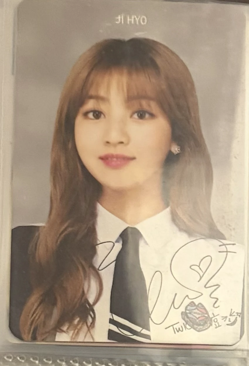 TWICE Jihyo TWICE - Jihyo - TWICE x SKOOLOOKS Other purchase benefit photocard set version 2 brand collaboration skoolooks listing photo 1