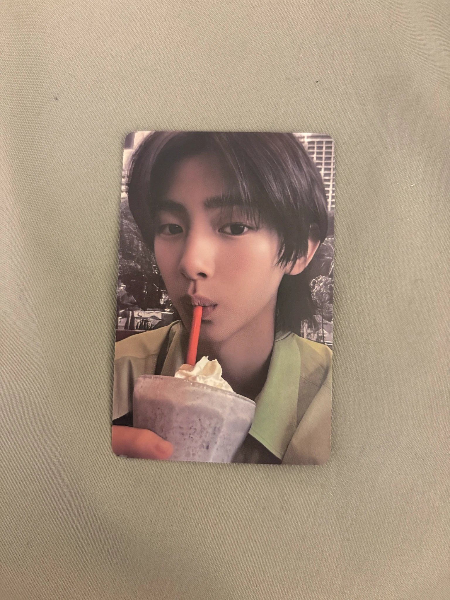 CORTIS Juhoon CORTIS - Juhoon - COLOUR OUTSIDE THE LINES Album vinyl version vinyl photocard listing photo 1