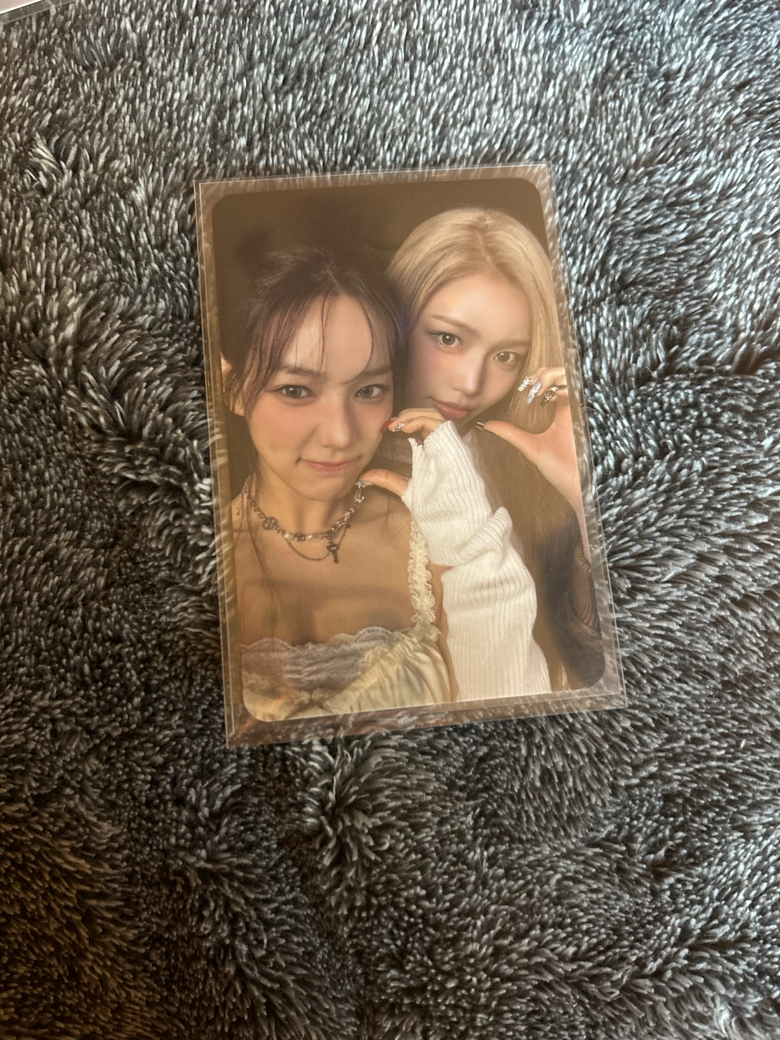izna izna - N/a Album na ver RYU SARANG JEONG SAEBI unit album photocard listing photo 1