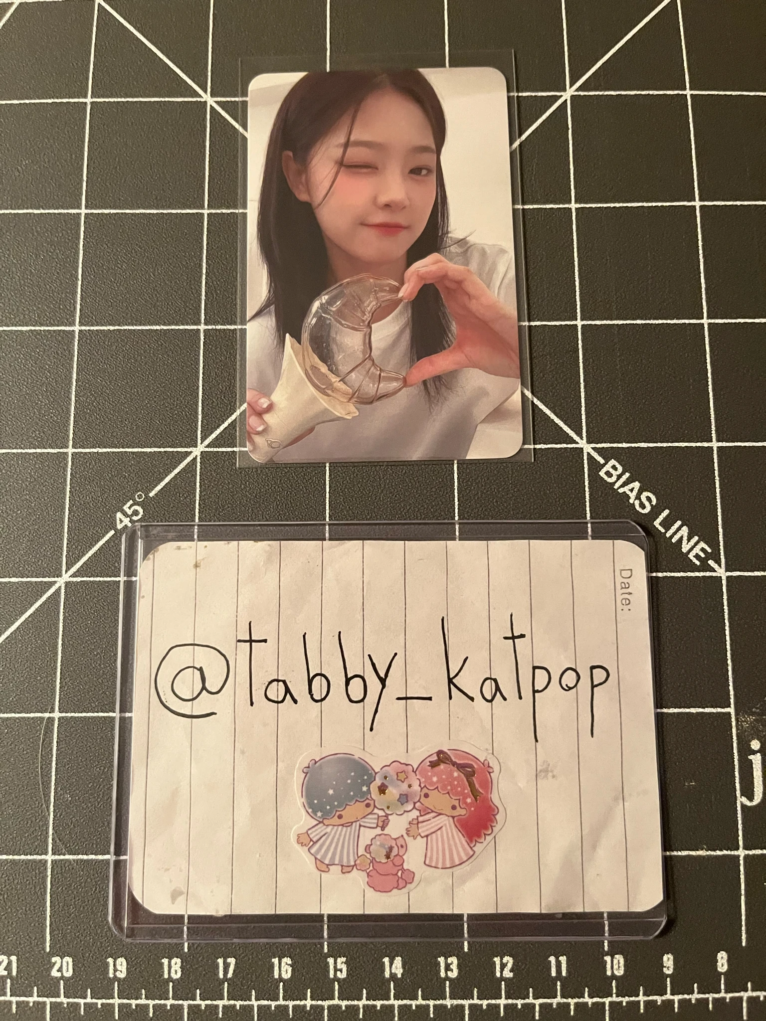 Loossemble HyunJin Loossemble - HyunJin - Official Light Stick Other photocard set lightstick listing photo 1