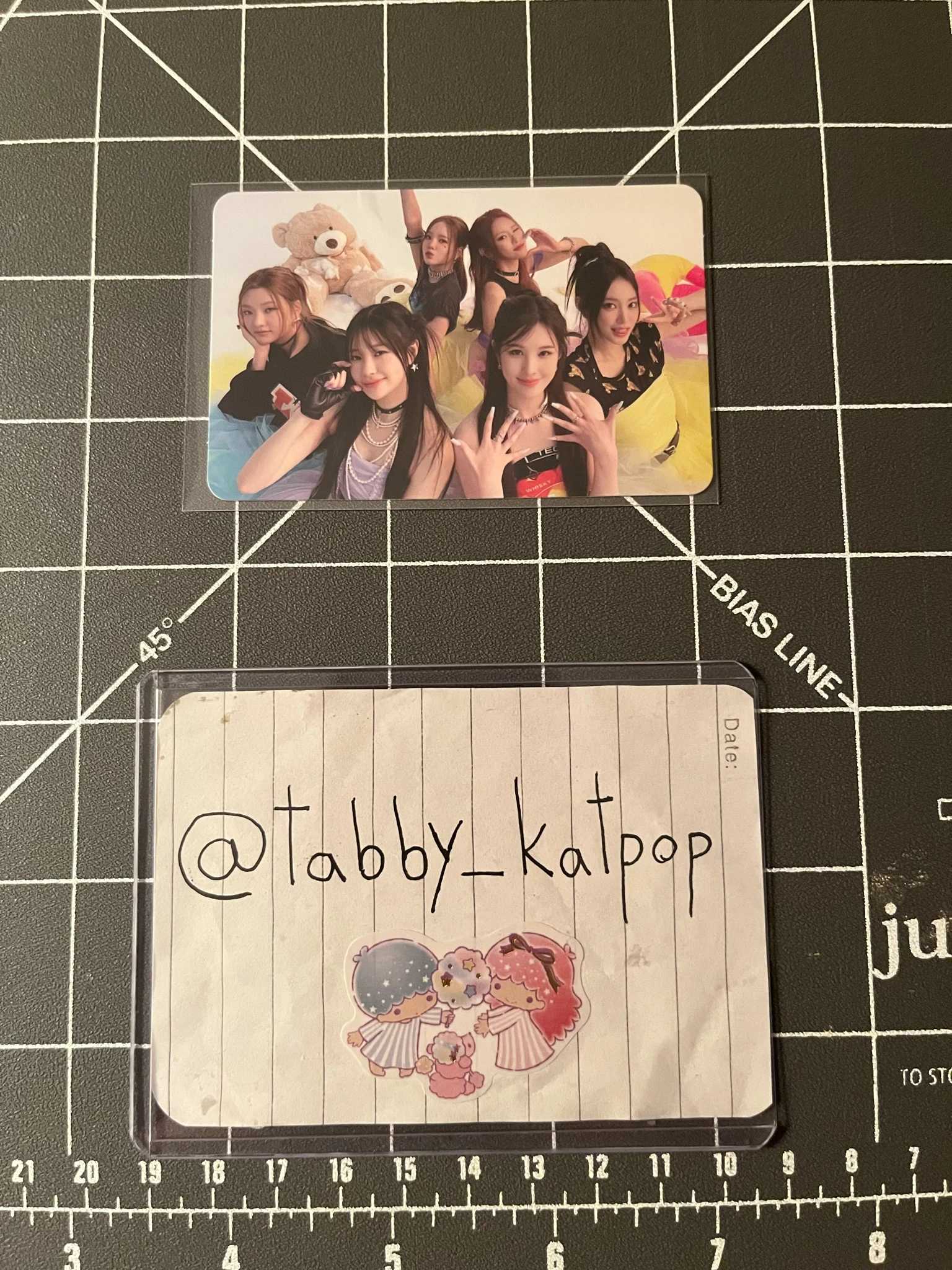 Weeekly Weeekly - ColoRise Album album photocard group photocard listing photo 1