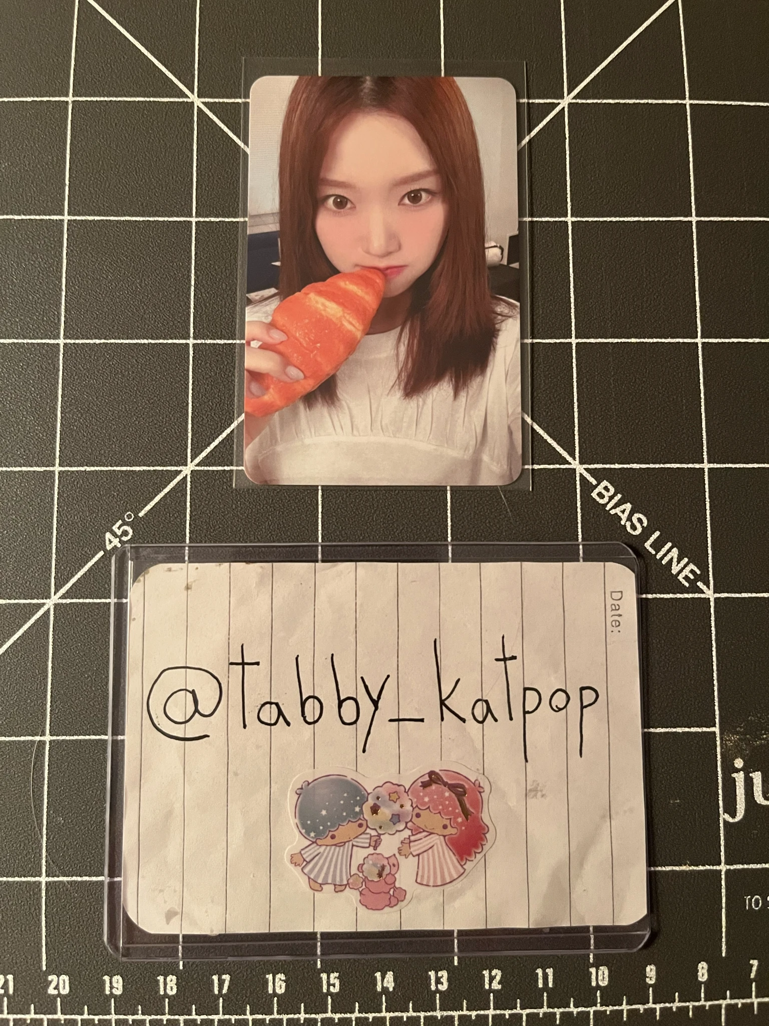 Loossemble Go Won Loossemble - Go Won - Official Light Stick Other photocard set pob (pre-order benefit) cokodive lightstick listing photo 1