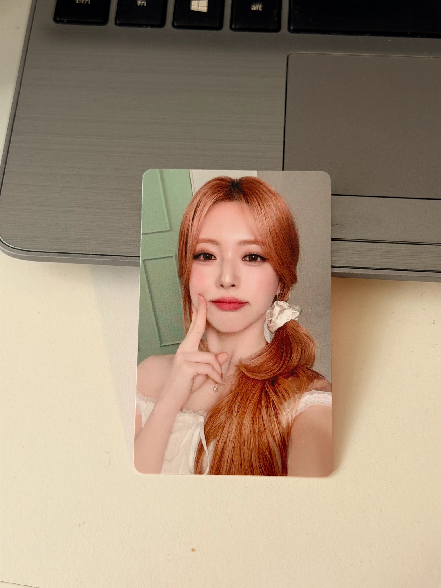 ITZY Yuna ITZY - Yuna - 2026: Best Friends Forever Season's Greetings Other fans shop pob (pre-order benefit) listing photo 1