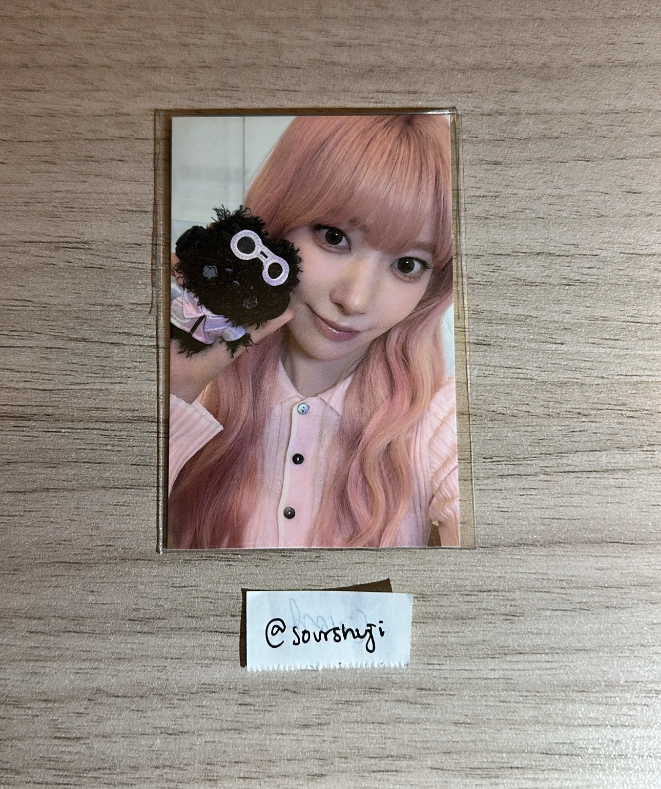 LE SSERAFIM Sakura LE SSERAFIM - Sakura - Fim’s Club Special Pop-Up - “Fim’s Secret Lab" Event purchase benefit merch photocard fim's club offline pop-up listing photo 1