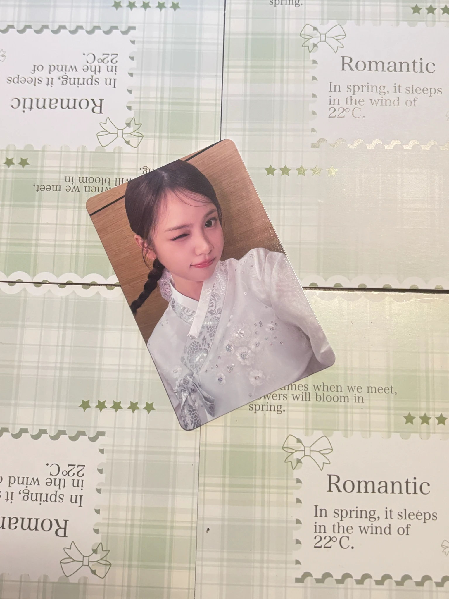 Hearts2Hearts Carmen Hearts2Hearts - Carmen - FOCUS Album smtown & store lucky draw listing photo 1