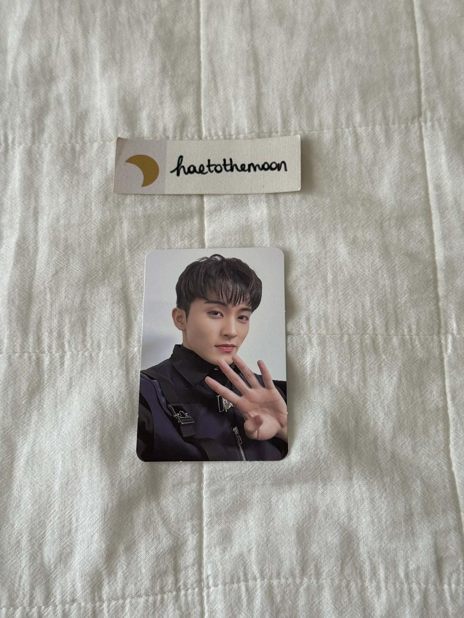 NCT 127 Mark NCT 127 - Mark - 2024 Season’s Greetings Other B version merch photocard season's greetings selfie trading card listing photo 1