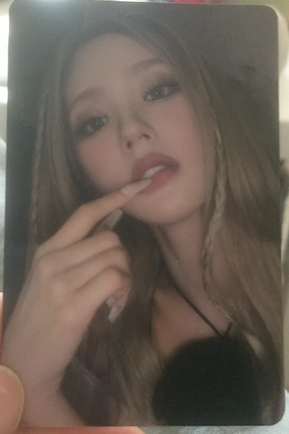 i-dle Miyeon (G)I-DLE - Miyeon - I Love Album standard version album photocard listing photo 1