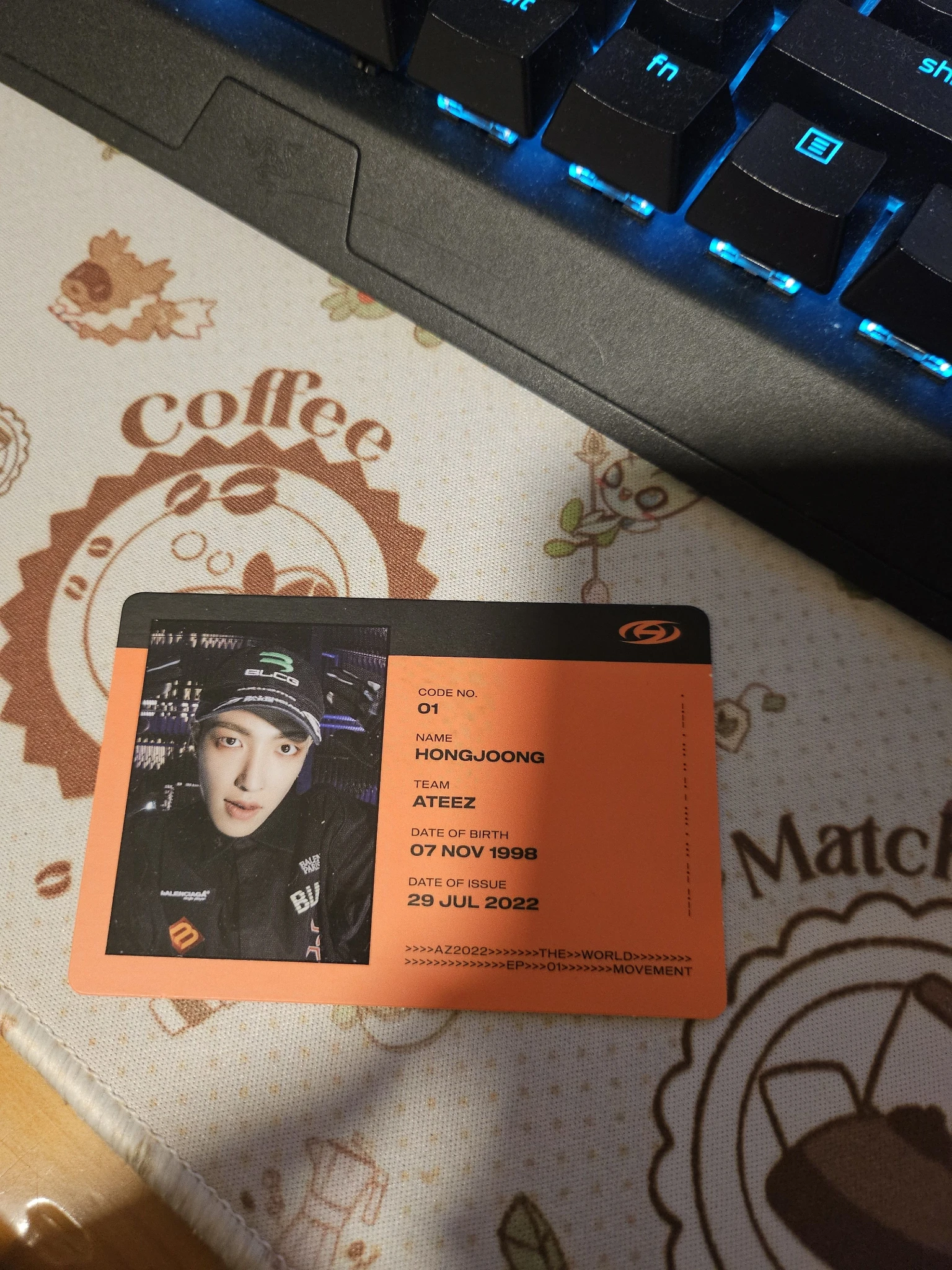 ATEEZ Hongjoong ATEEZ - Hongjoong - THE WORLD EP.1 : MOVEMENT Album album photocard Z version id card listing photo 1