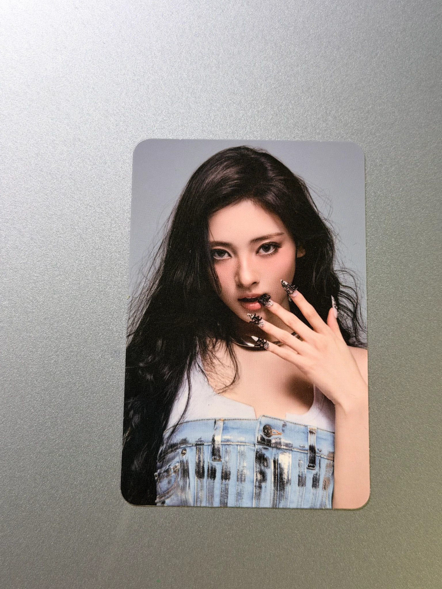 MEOVV Anna MEOVV - Anna - BURNING UP Album trading card merch photocard A version listing photo 1