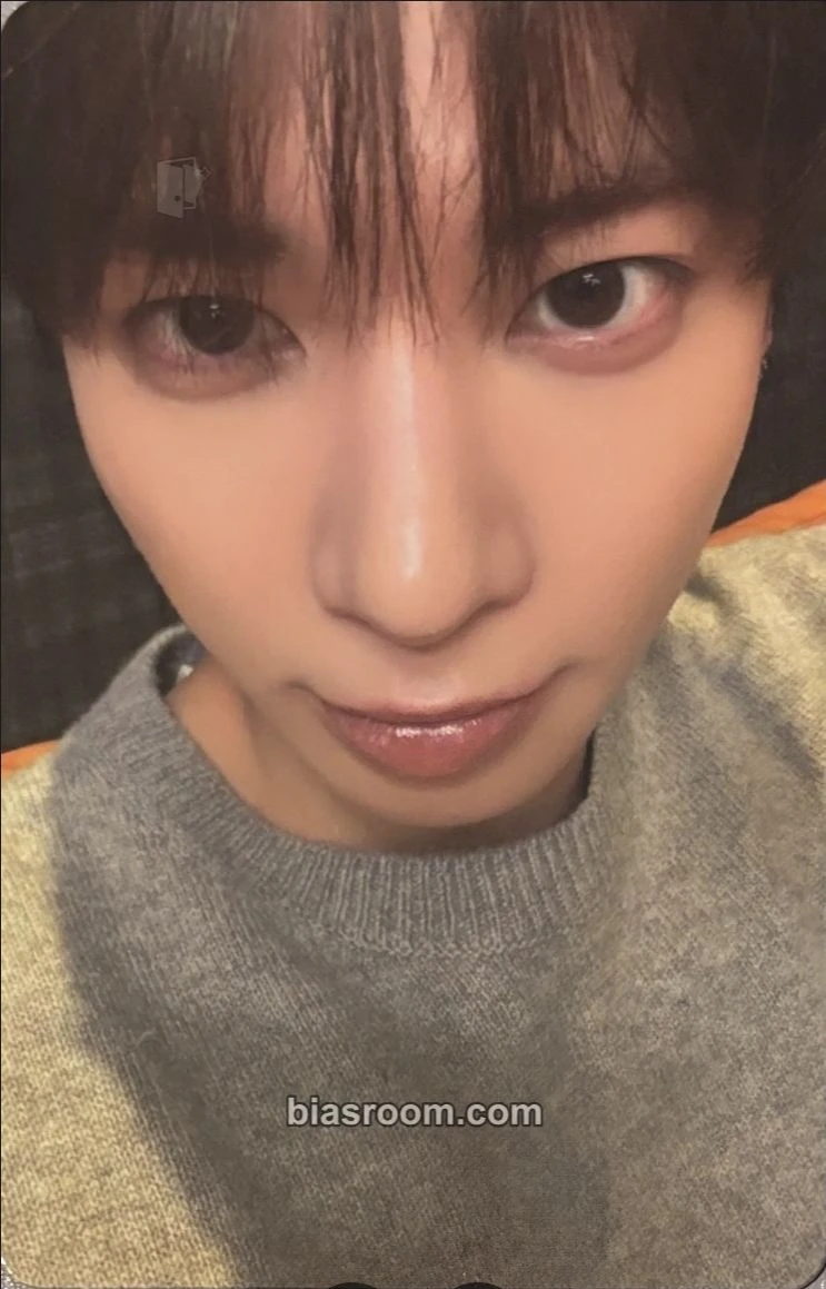 TOMORROW X TOGETHER Taehyun TOMORROW X TOGETHER - Taehyun - 7TH YEAR: A Moment of Stillness in the Thorns Album target exclusive album photocard listing photo 1