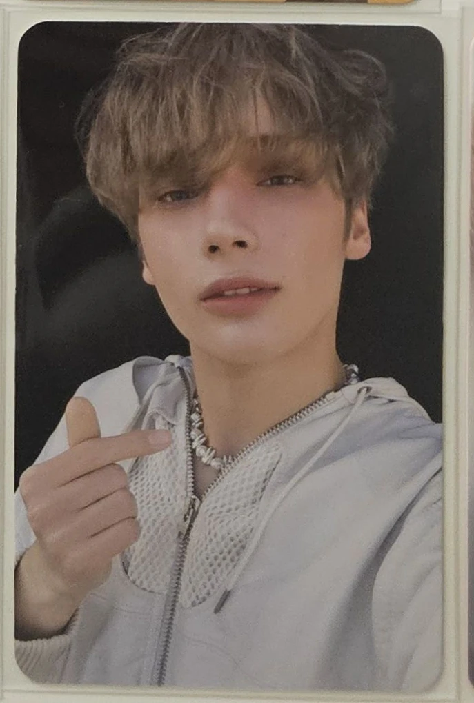 TOMORROW X TOGETHER Huening Kai TOMORROW X TOGETHER - Huening Kai - Minisode 3: Tomorrow Album album photocard promise ver. listing photo 1