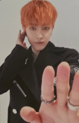 ATEEZ Hongjoong ATEEZ - Hongjoong - Golden Hour : Part.1 Album target exclusive Spy listing photo 1