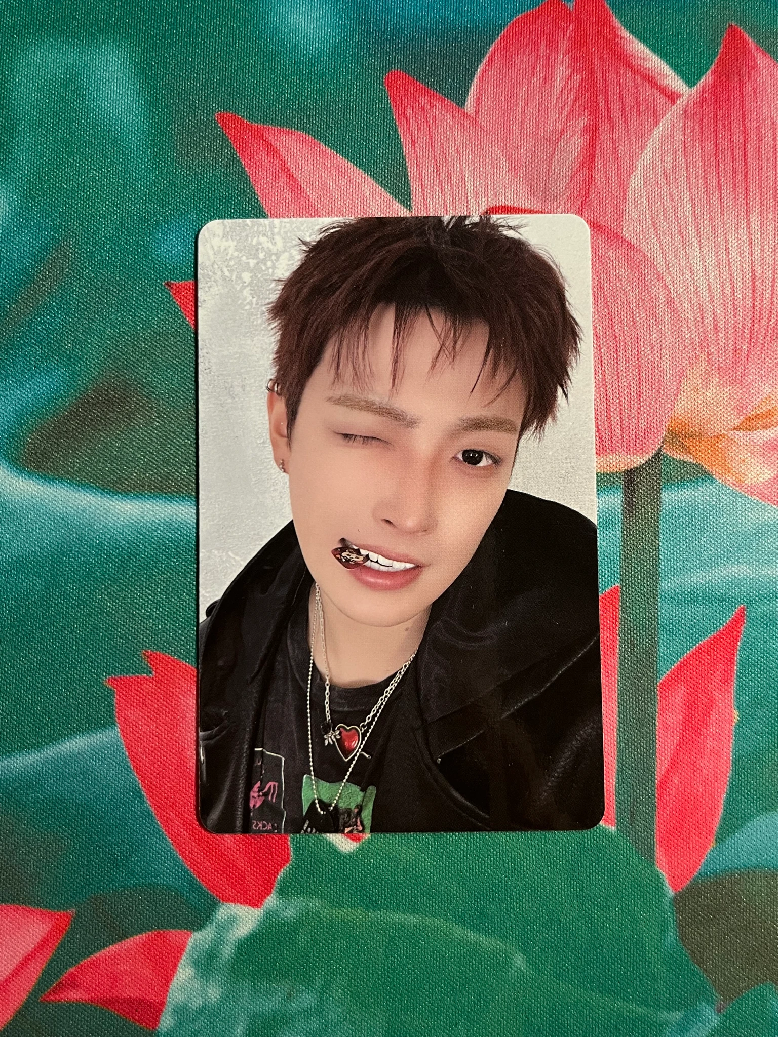 ATEEZ Hongjoong ATEEZ - Hongjoong - MIGHTEEZ Rock The Stage Other trading card pop-up version 2 listing photo 1