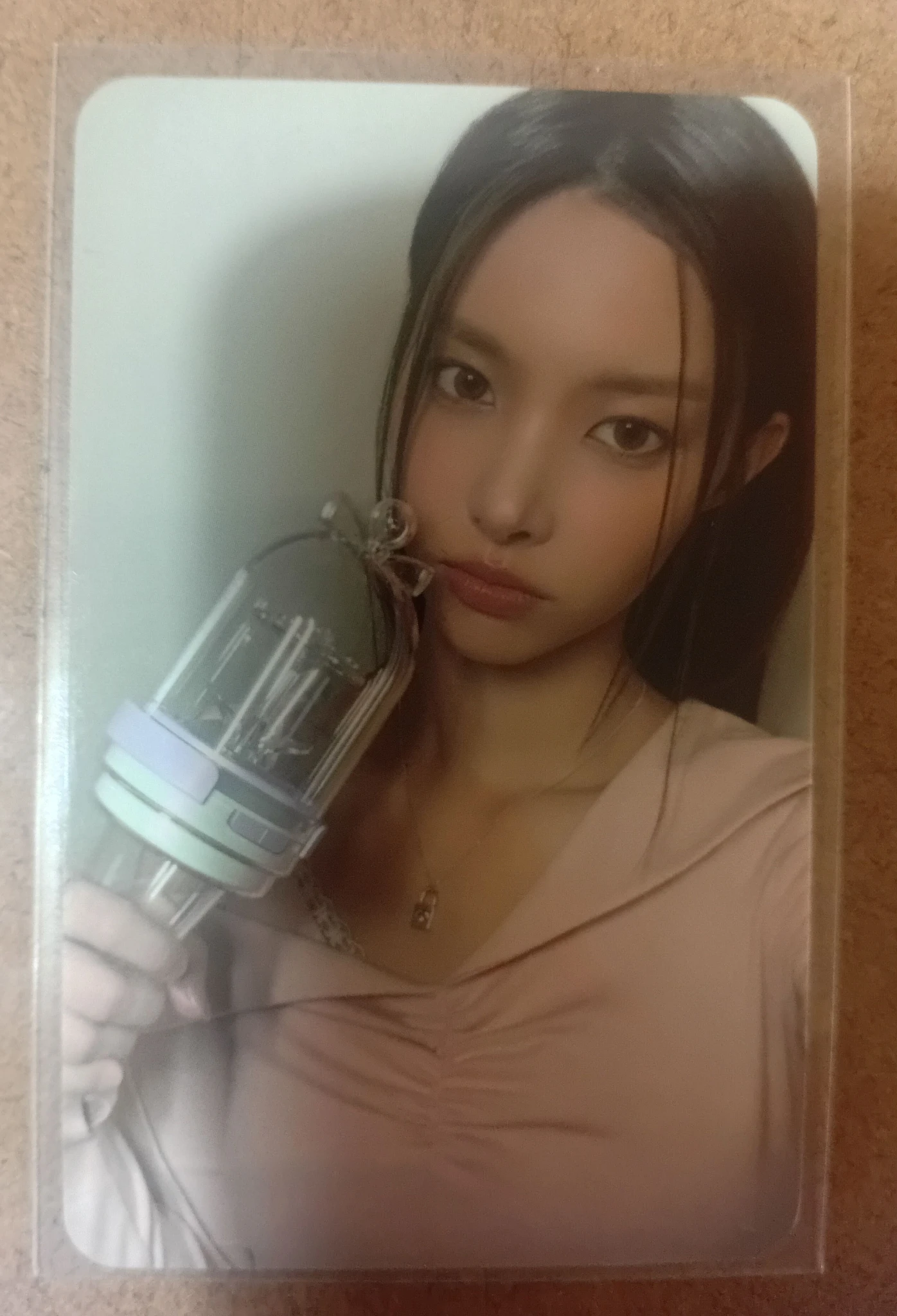 ILLIT Yunah ILLIT - Yunah - Official Light Stick Other lightstick photocard set listing photo 1