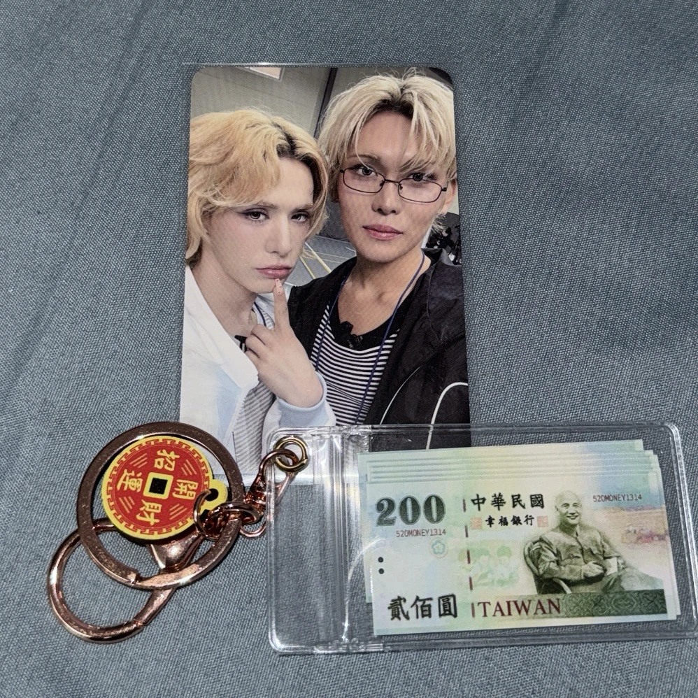 XLOV XLOV - Wumuti & Hyun - XLOV x EgoZgo official MD Other merch photocard listing photo 1