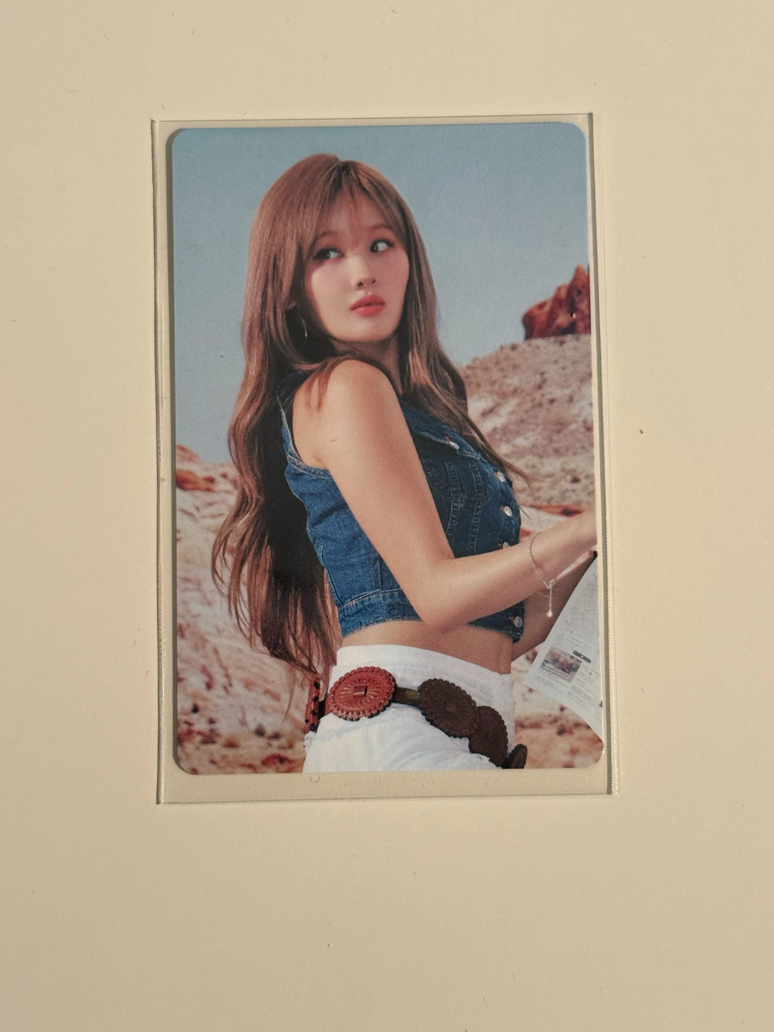 KISS OF LIFE Belle KISS OF LIFE - Belle - KISS OF LIFE 1st WORLD TOUR: KISS ROAD in Europe/North America/Asia Event trading card listing photo 1