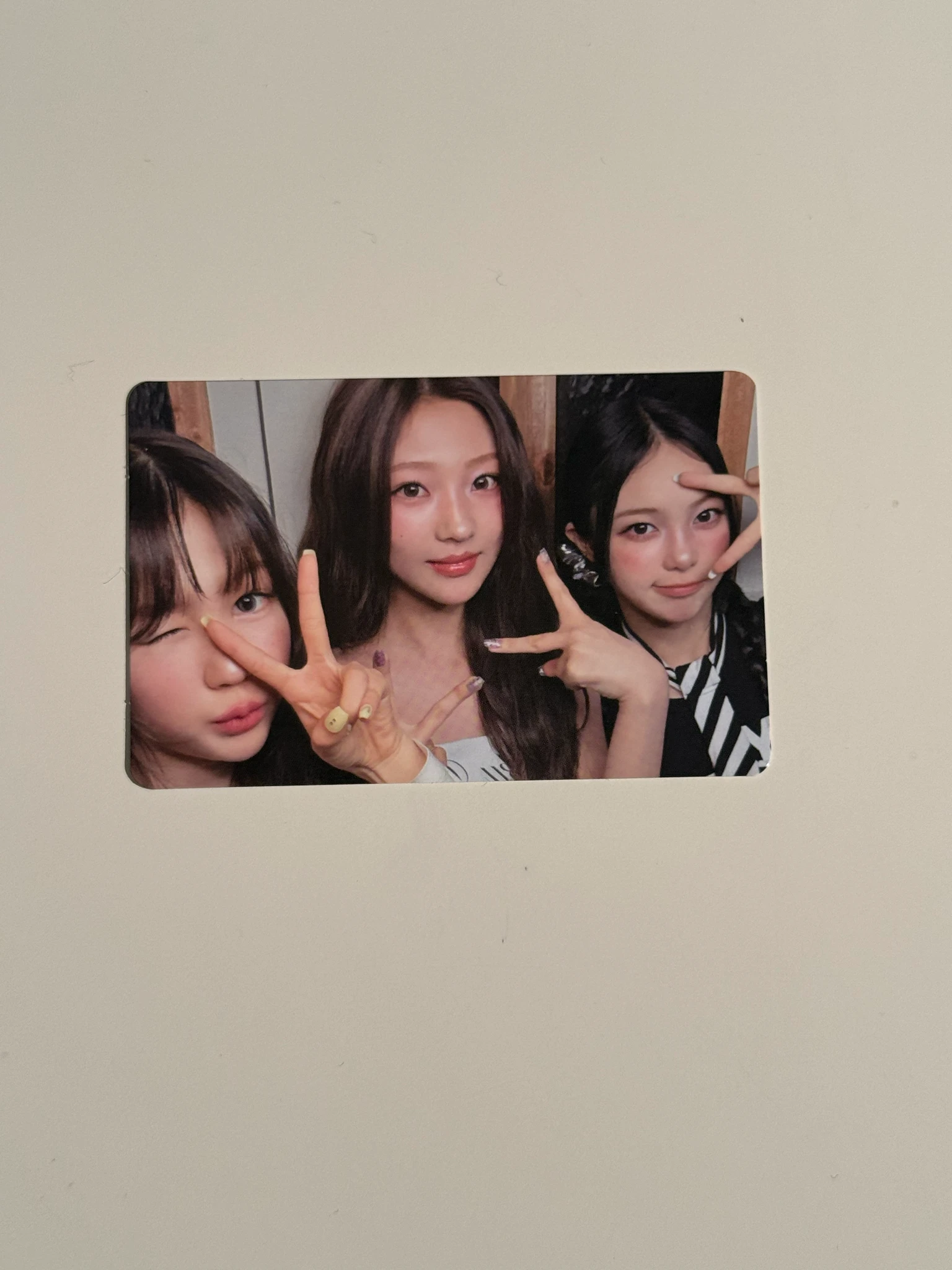 Hearts2Hearts Hearts2Hearts - Ye-on & Ian & Stella - FOCUS Album unit photocard korean album album photocard listing photo 1