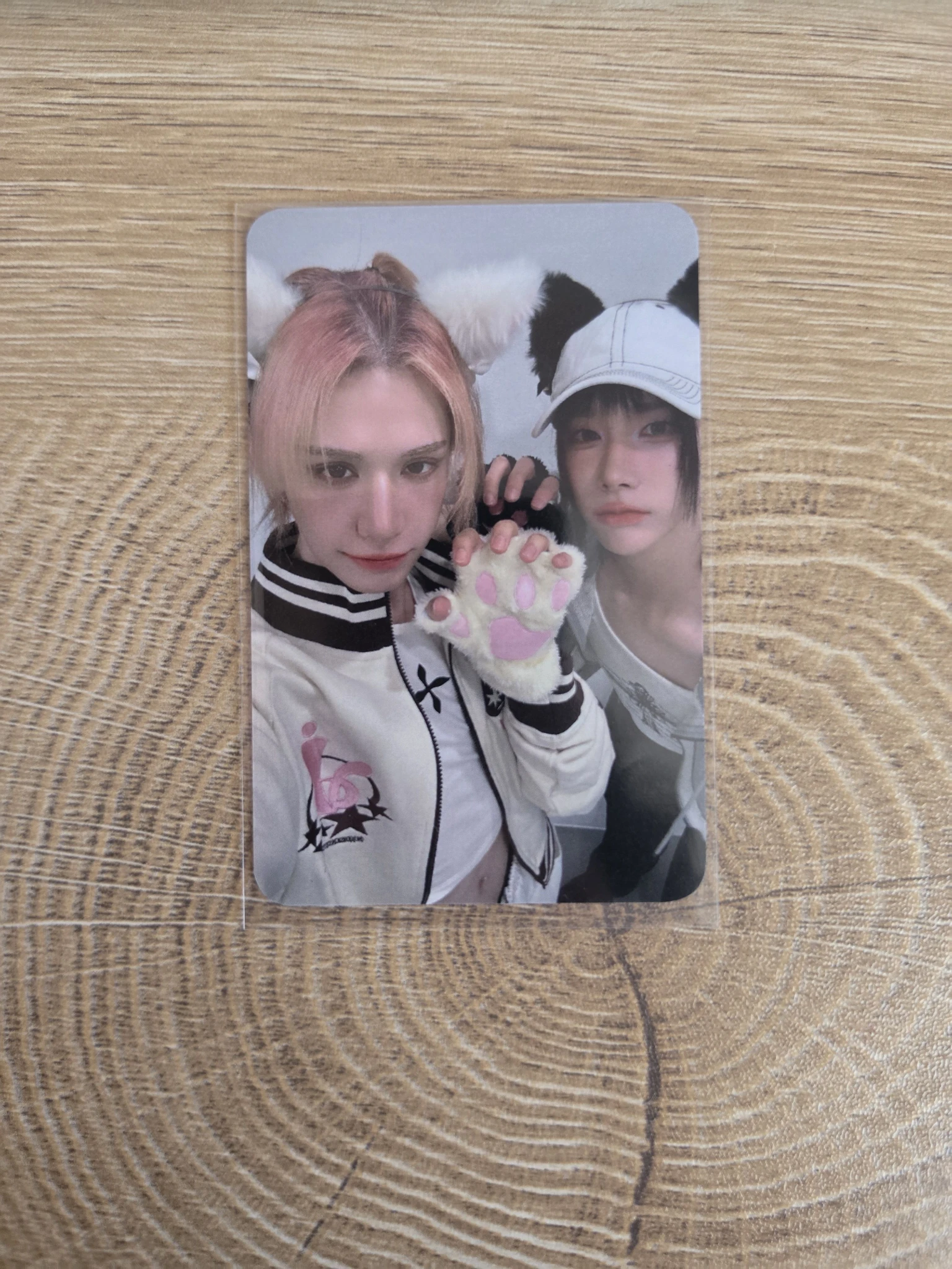 XLOV XLOV - Wumuti & Rui - UXLXVE Album video call (fancall) starlike music round 1 bad image - replace listing photo 1