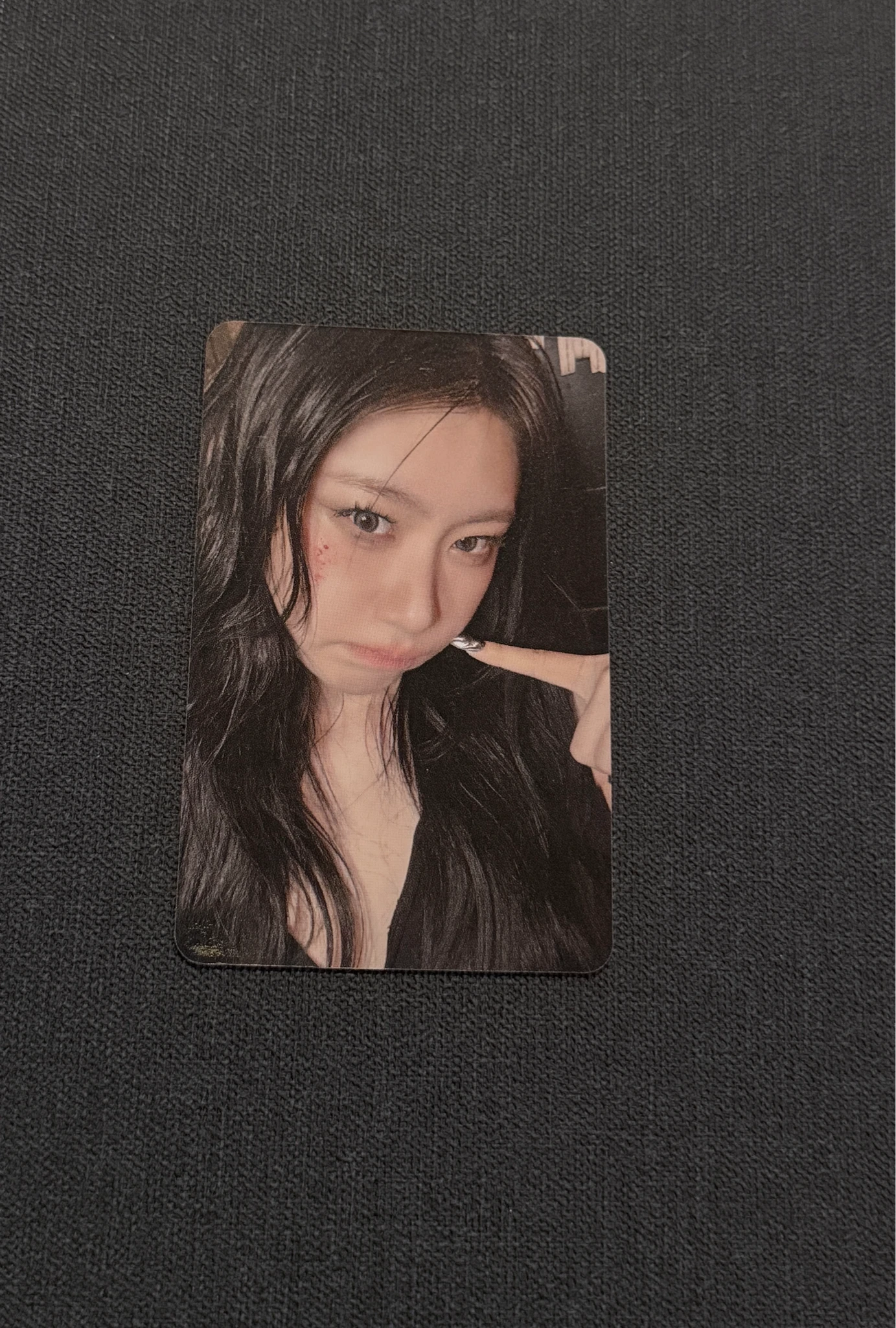 ITZY Chaeryeong ITZY - Chaeryeong - TUNNEL VISION Album pre-order benefit (pob) apple music listing photo 1
