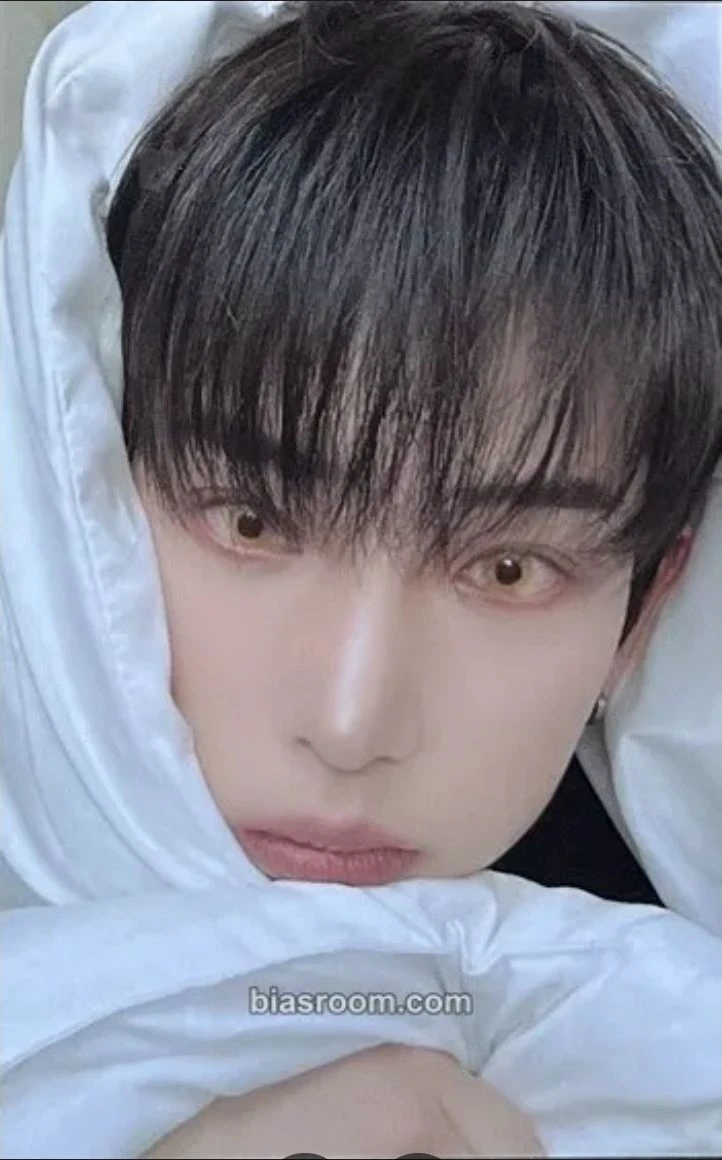 &TEAM Harua &TEAM - Harua - Mark on Me Album hoodie merch photocard pop-up photocard set listing photo 1