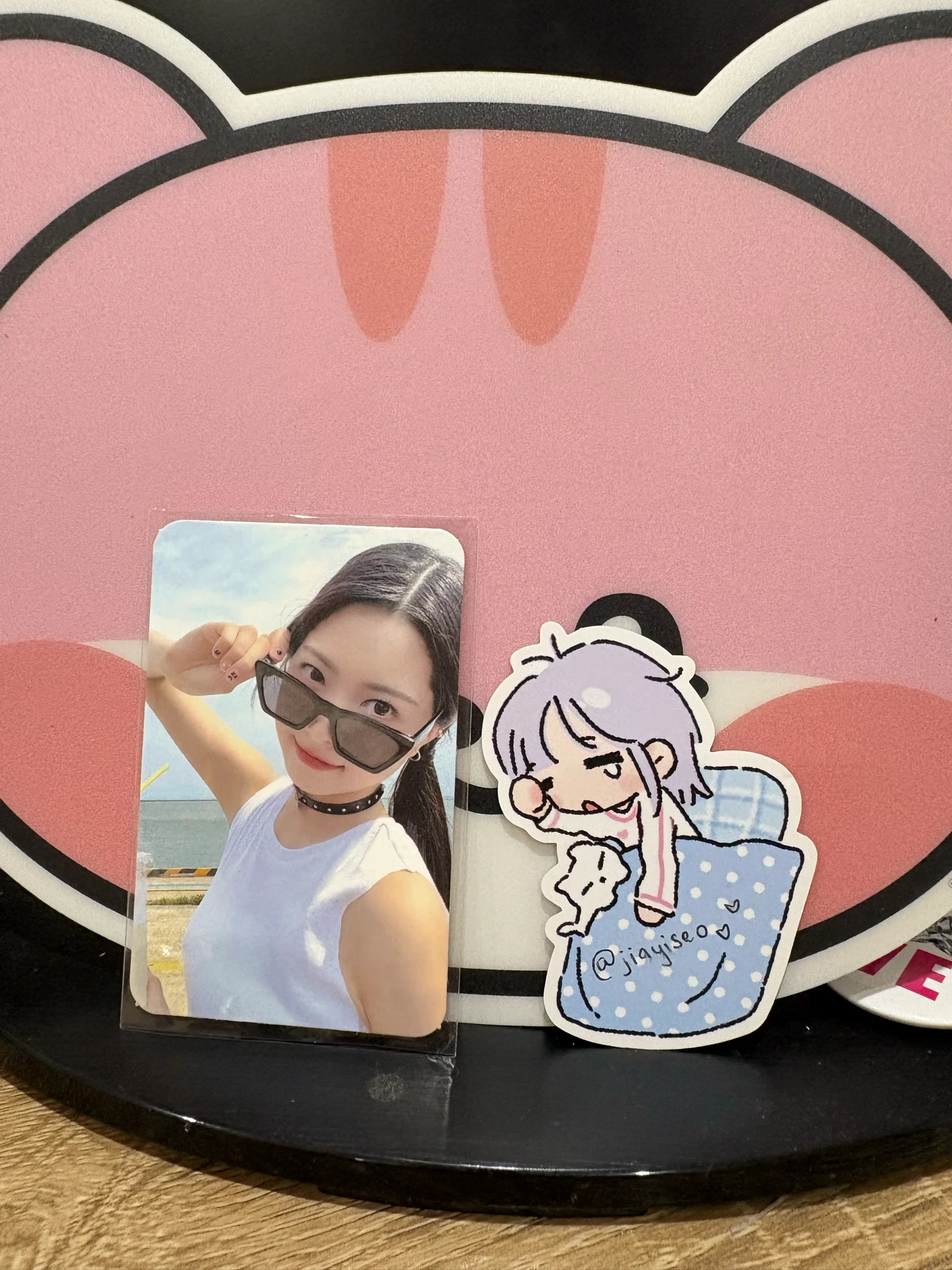 LE SSERAFIM Hong Eunchae LE SSERAFIM - Hong Eunchae - ANTIFRAGILE Album weverse album version listing photo 1