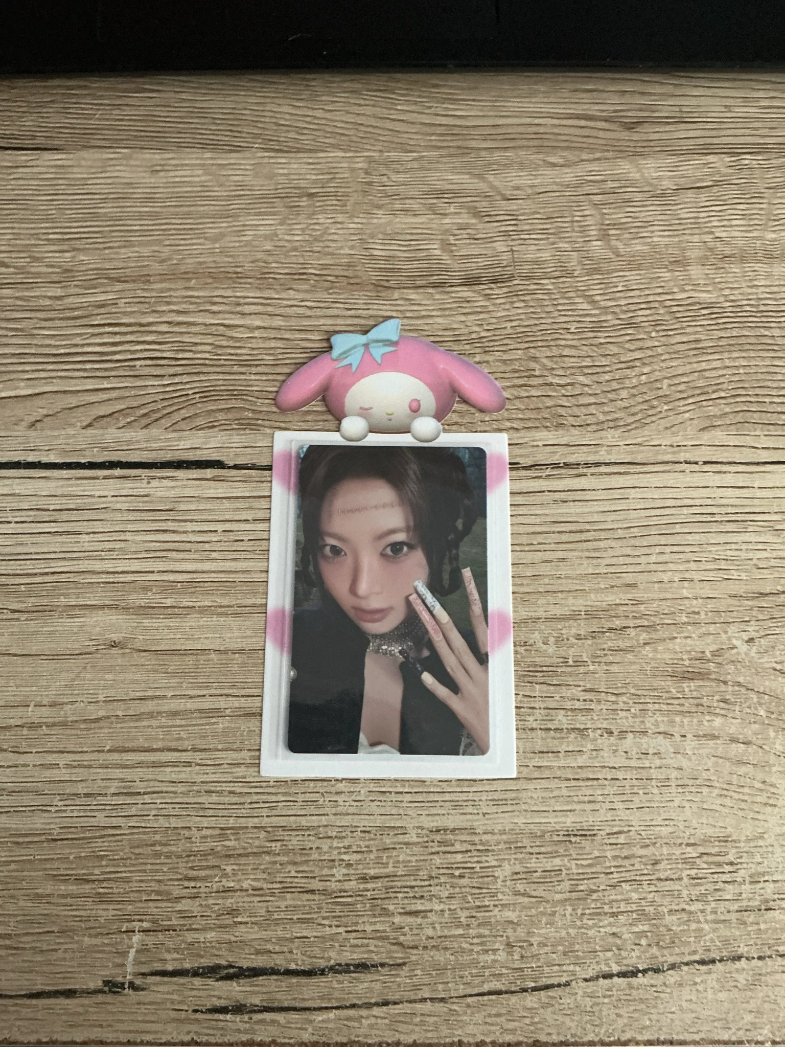 LE SSERAFIM Hong Eunchae LE SSERAFIM - Hong Eunchae - PUREFLOW pt.1 Album pob (pre-order benefit) weverse global shop (wvg) standard version listing photo 1