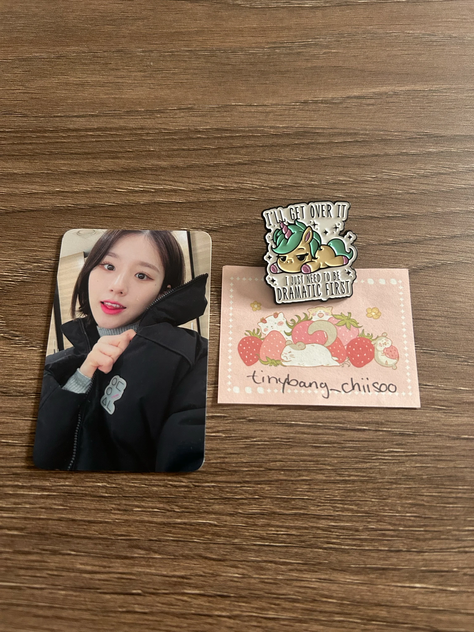 LOONA HeeJin LOONA - HeeJin - LOOK:NA Hobbyplanet: Season 1 MD Other winner benefit down jumper merch photocard listing photo 1