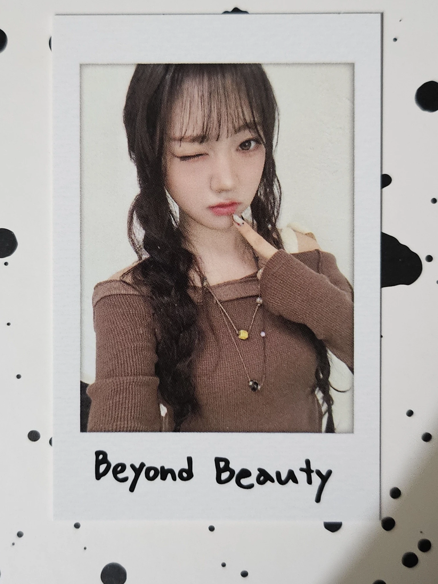 tripleS Shion tripleS - Shion - Beyond Beauty Album pop-up store everline polaroid merch photocard listing photo 1