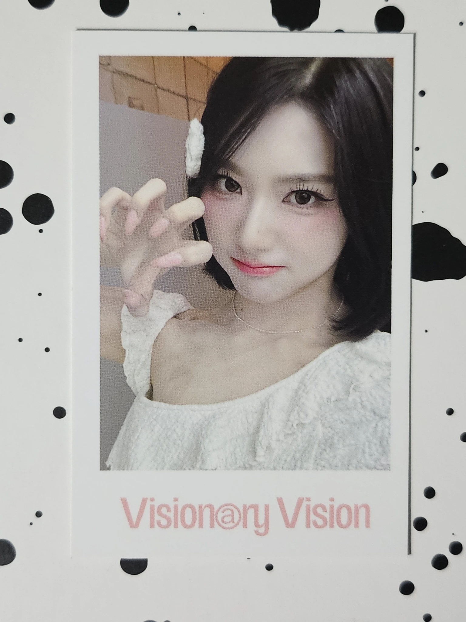 tripleS Xinyu tripleS - Xinyu - Performante Album everline round 9 video call (fancall) polaroid listing photo 1