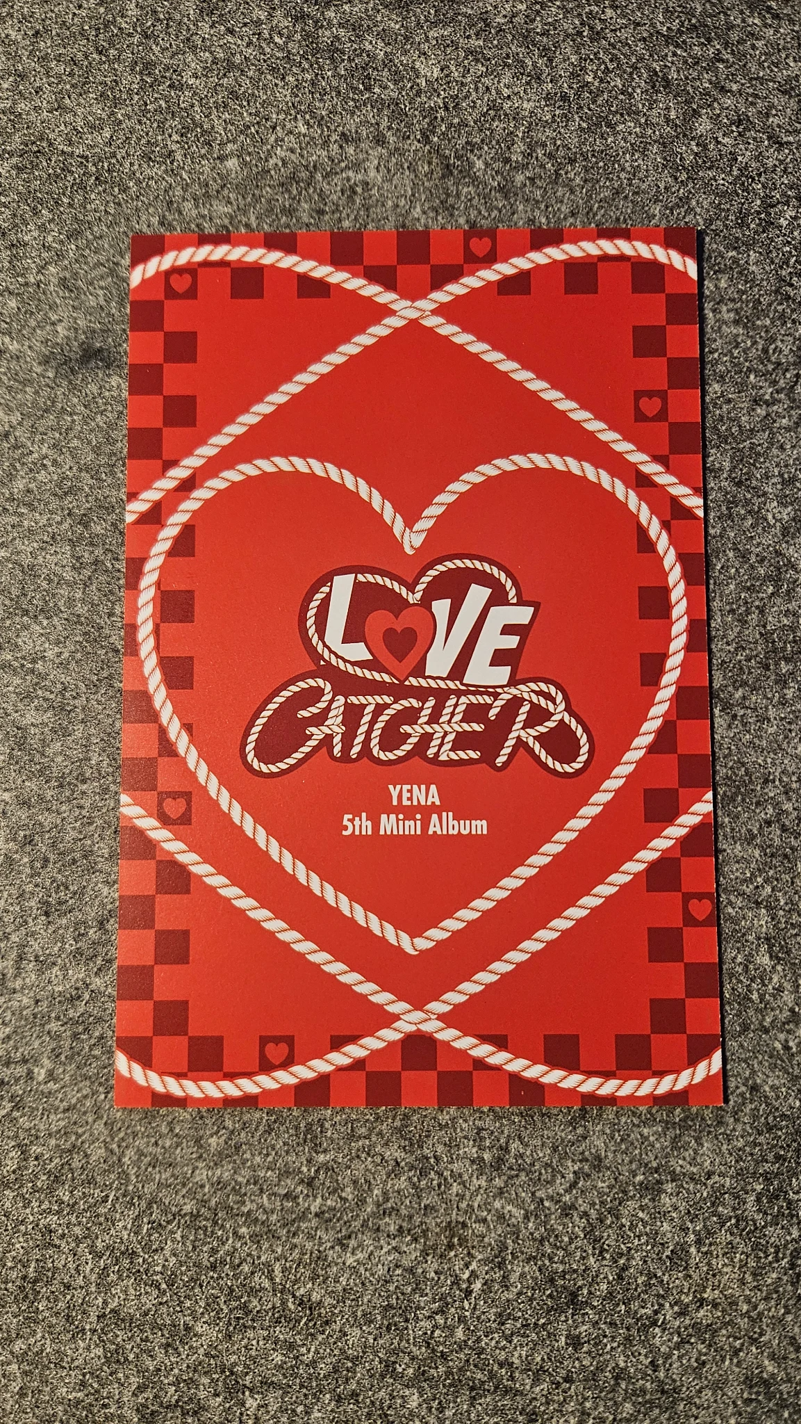 Foto 2 de la publicación de Yena Yena Yena - Yena - Love Catcher Album album inclusion postcard catch version