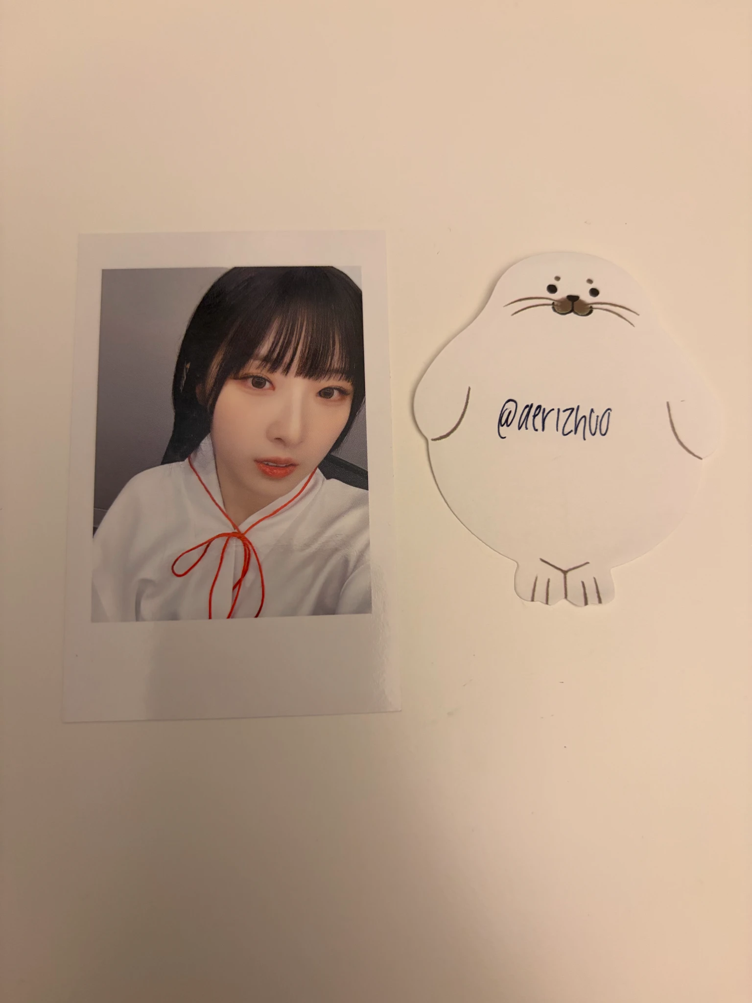 ARTMS HaSeul ARTMS - HaSeul - Club Icarus Album round 7 withmuu/withdrama video call (fancall) polaroid listing photo 1