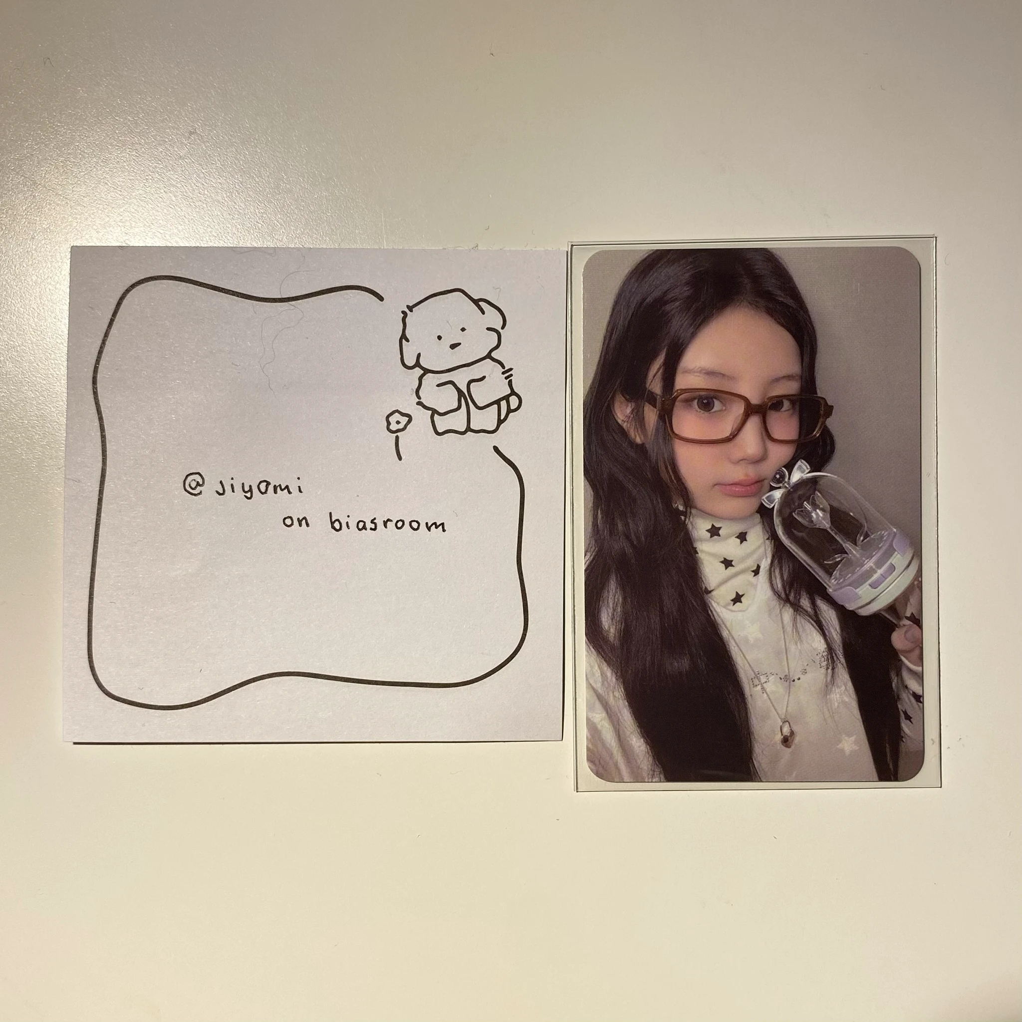 ILLIT Wonhee ILLIT - Wonhee - Official Lightstick Other photocard set lightstick listing photo 1
