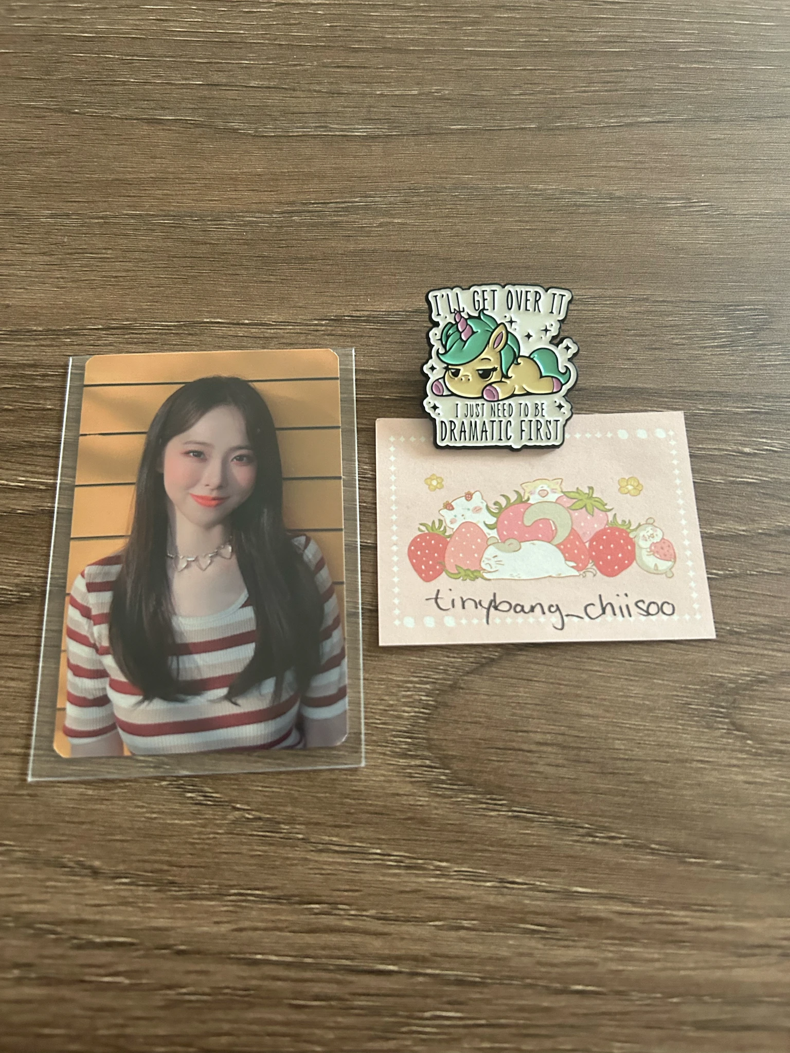 LOONA ViVi LOONA - ViVi - Summer Package 2022: LOONA's Vacation Other merch photocard pob (pre-order benefit) photocard set listing photo 1