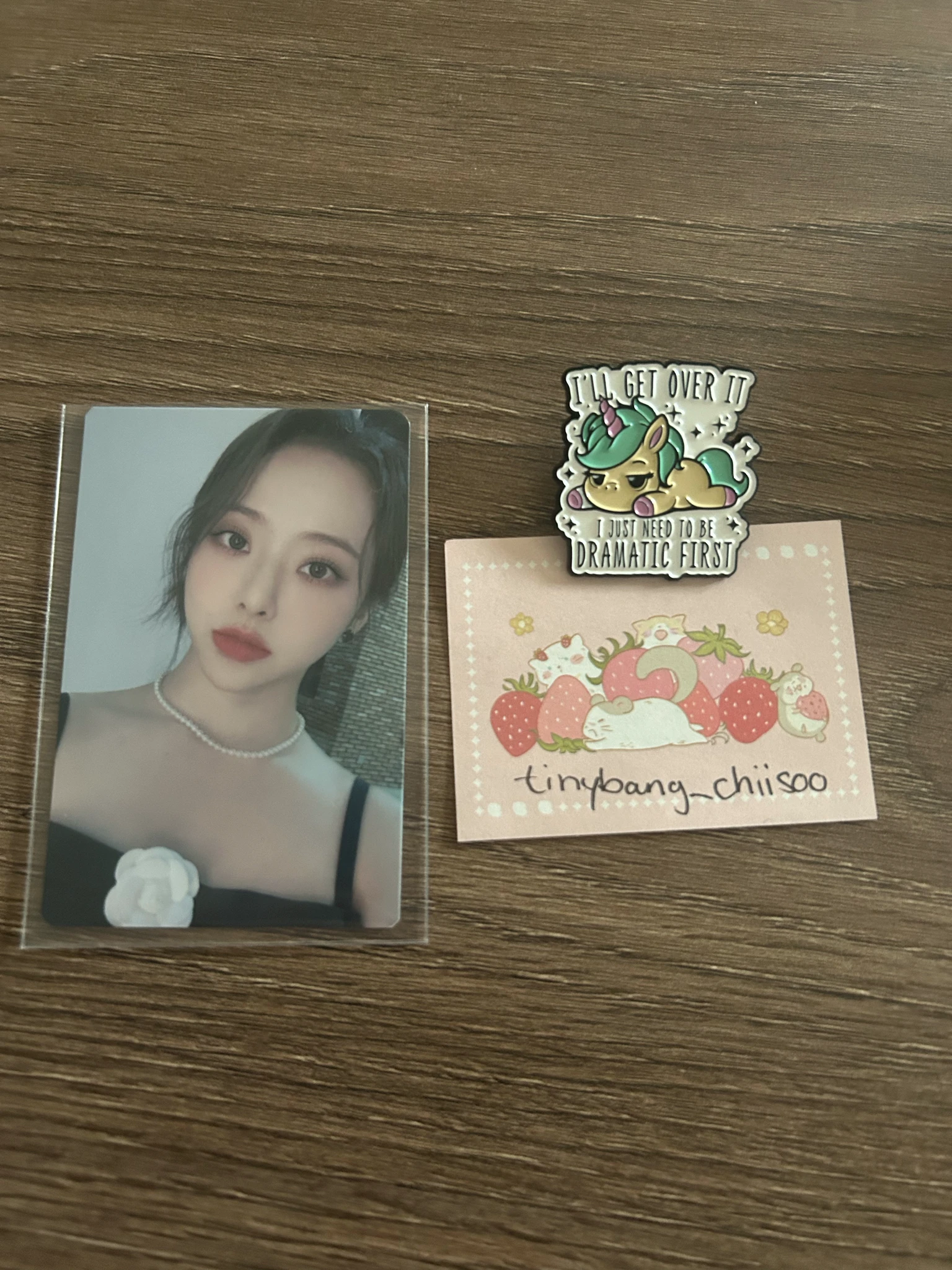 LOONA ViVi LOONA - ViVi - LOOK:NA Hobbyplanet Season 1 Merchandise Other merch photocard bandana keyring listing photo 1