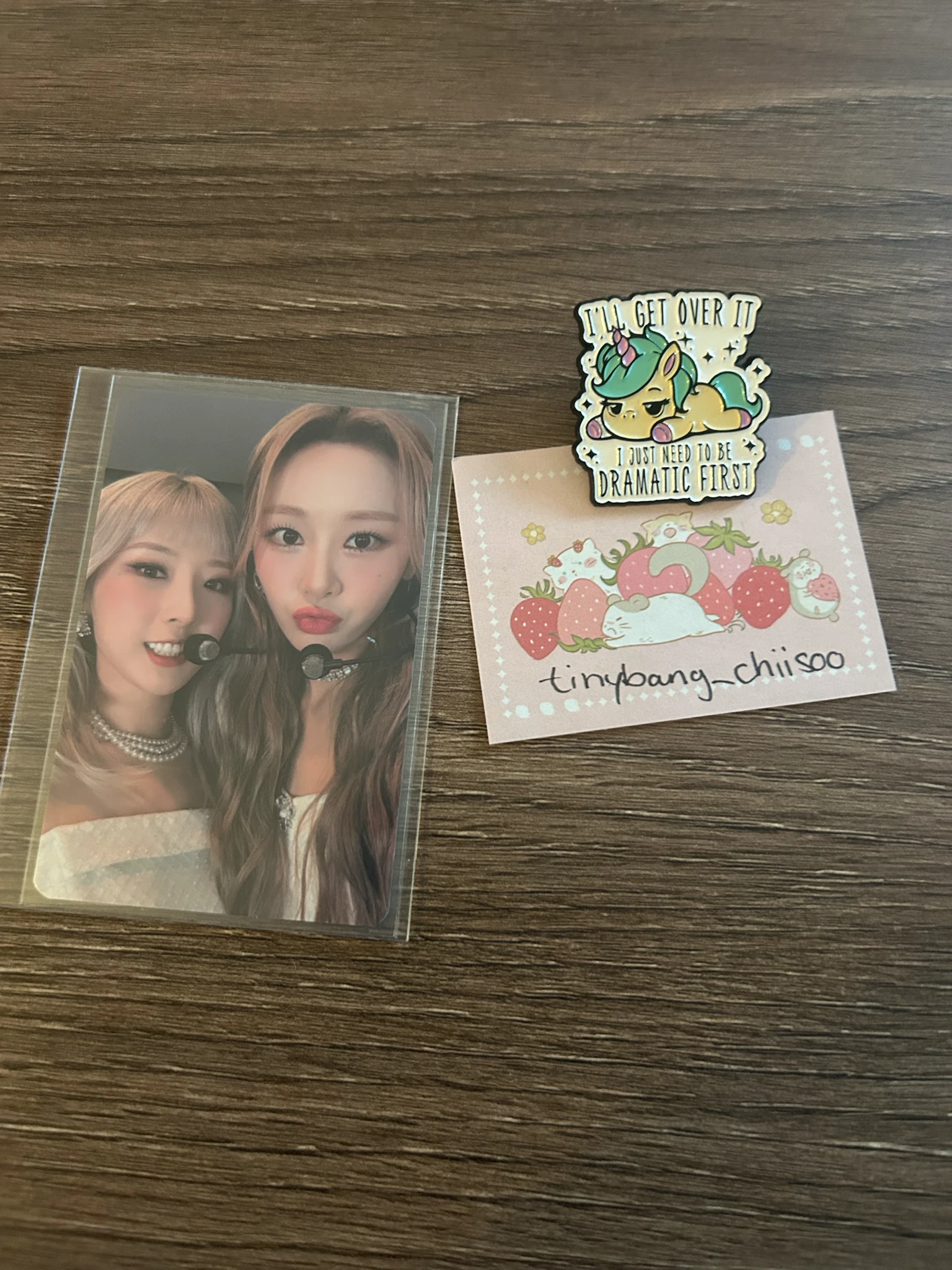 LOONA LOONA - Haseul & Yves - 2022 1st World Tour LOONATHEWORLD Event Trading card mmt photo set listing photo 1