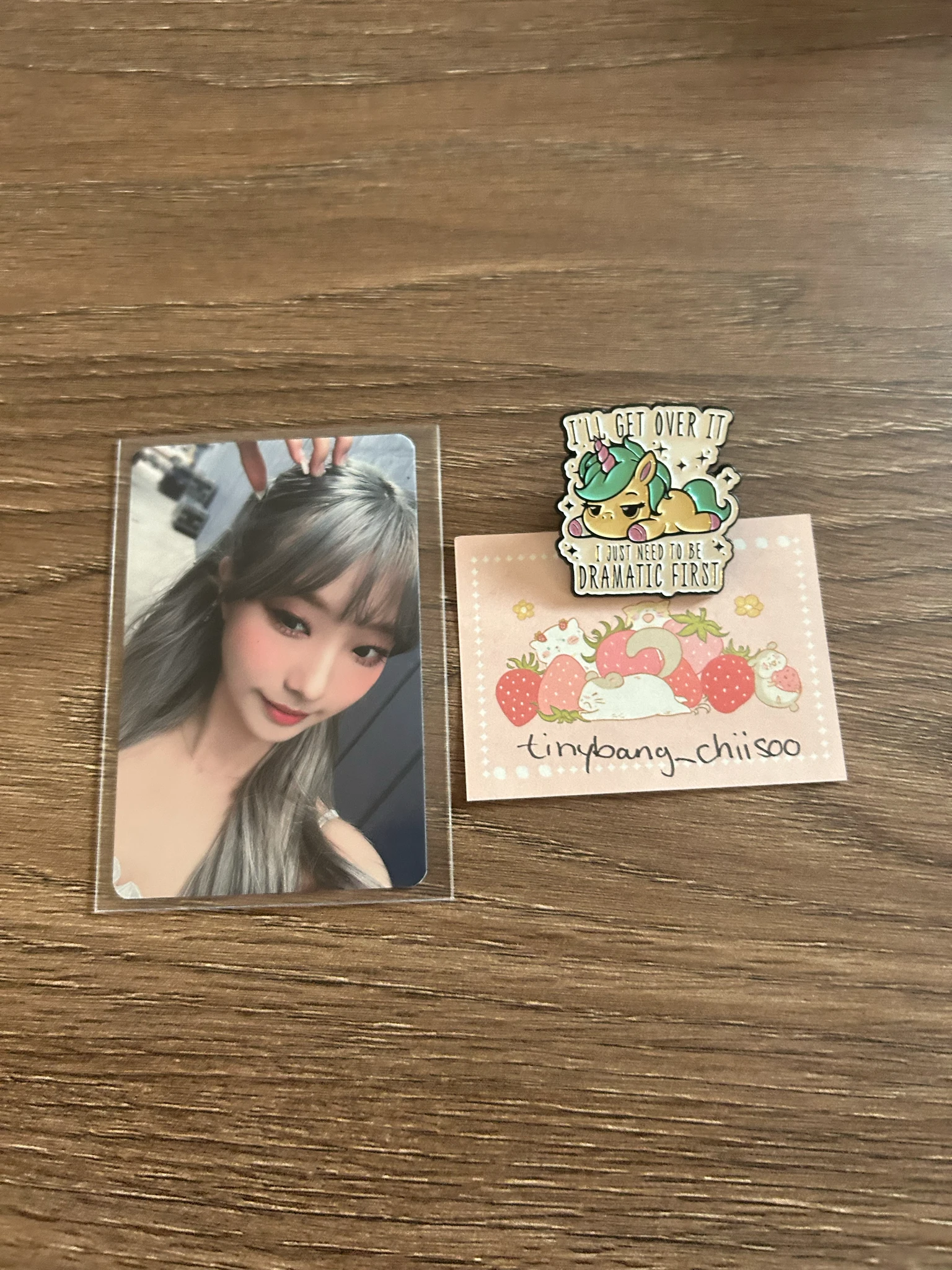 LOONA YeoJin LOONA - YeoJin - 2022 1st World Tour LOONATHEWORLD Event mymusictaste (mmt) trading card photocard set listing photo 1