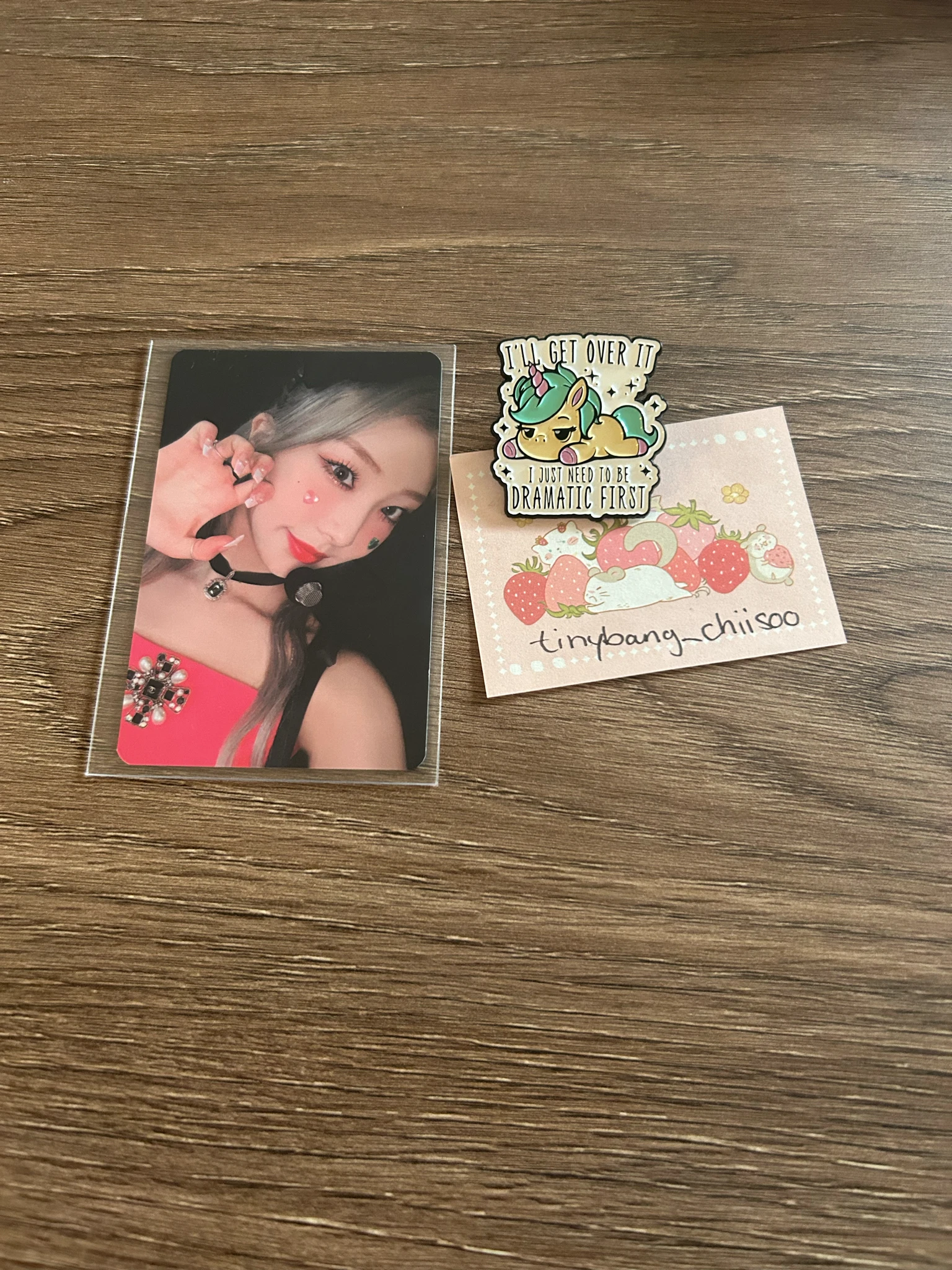 LOONA YeoJin LOONA - YeoJin - 2022 1st World Tour LOONATHEWORLD Event mymusictaste (mmt) trading card photocard set listing photo 1